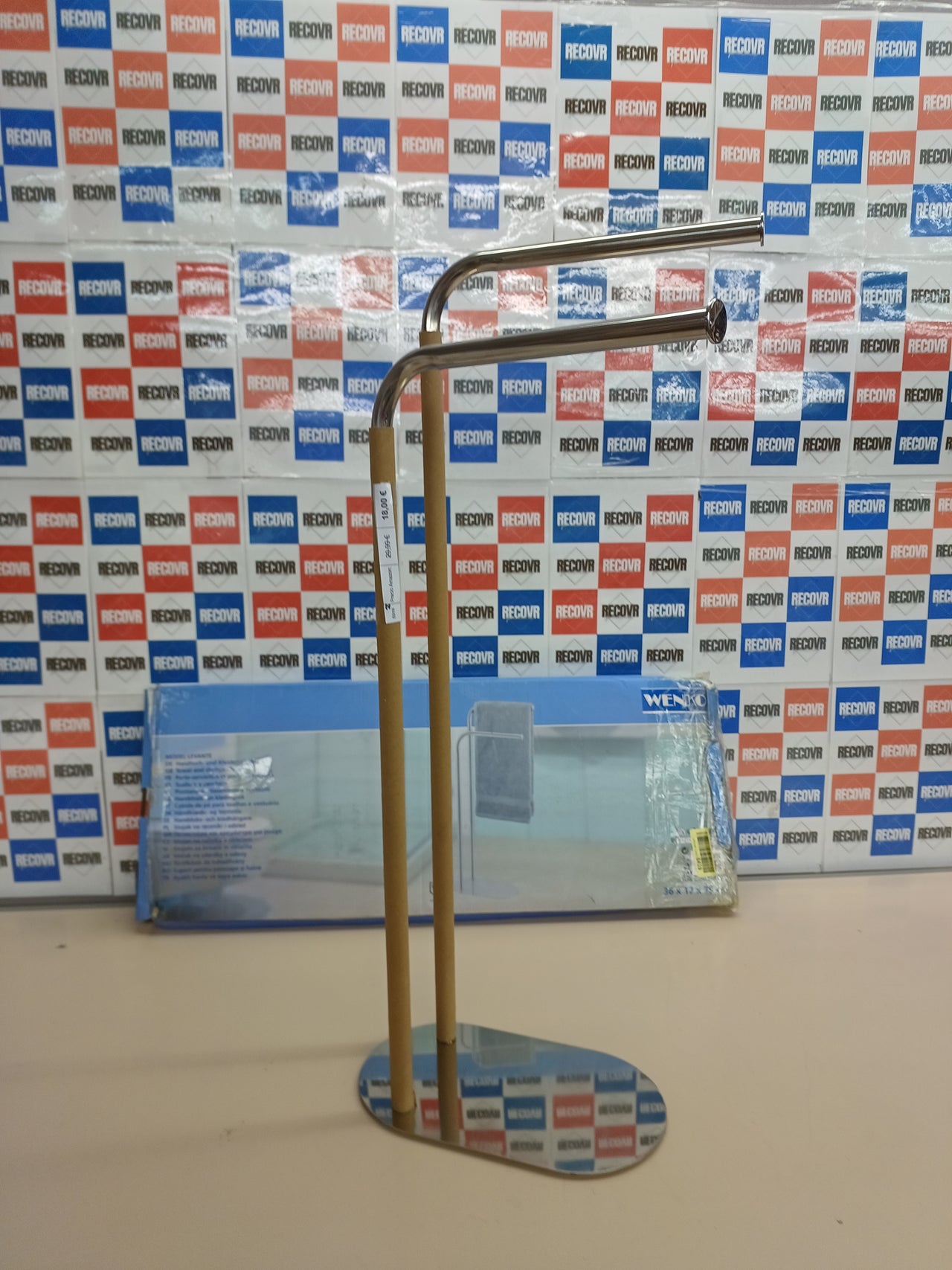 Toallero de pie acero inox moderno WENKO