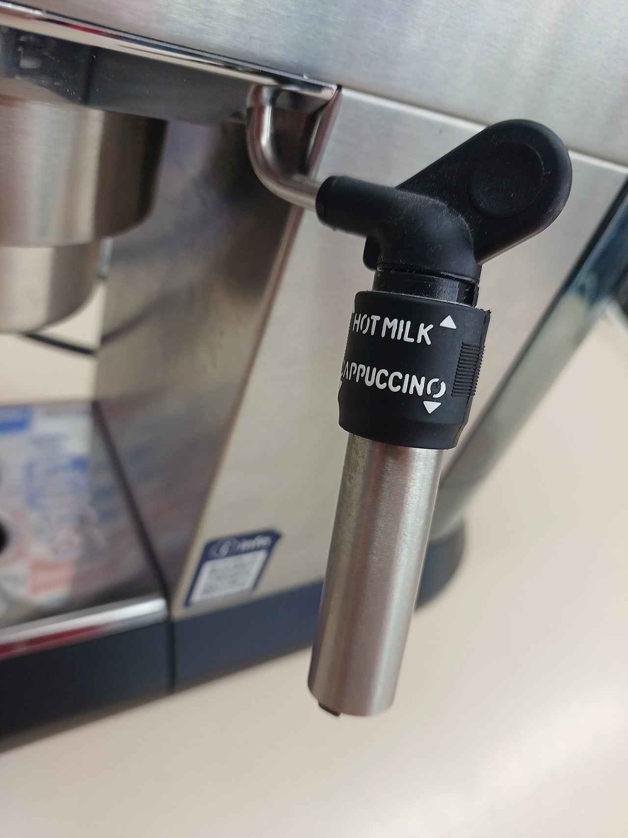 Cafetera espresso compacta 1,3 L – De'Longhi