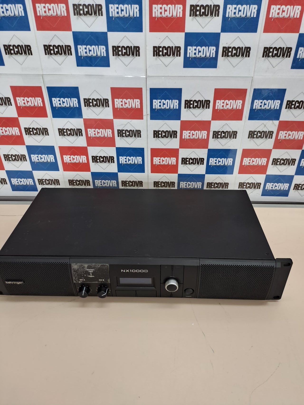 Behringer NX1000D