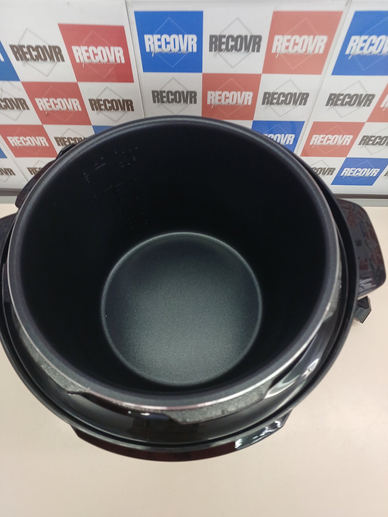 Olla presión programable 6 L 1000 W – Newlux