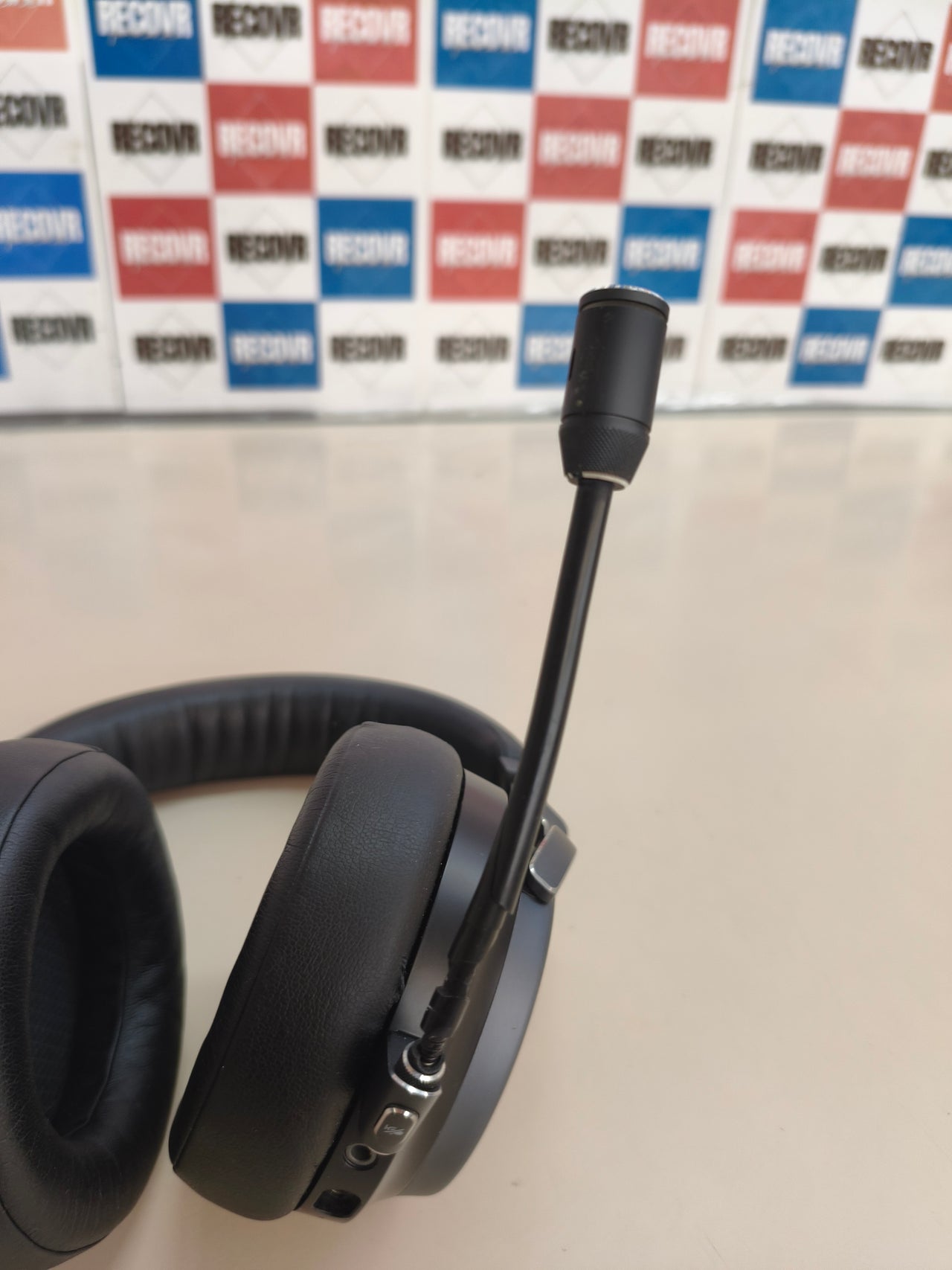 Corsair Virtuoso RGB Inalámbrico XT Auriculares para Juegos - Negro