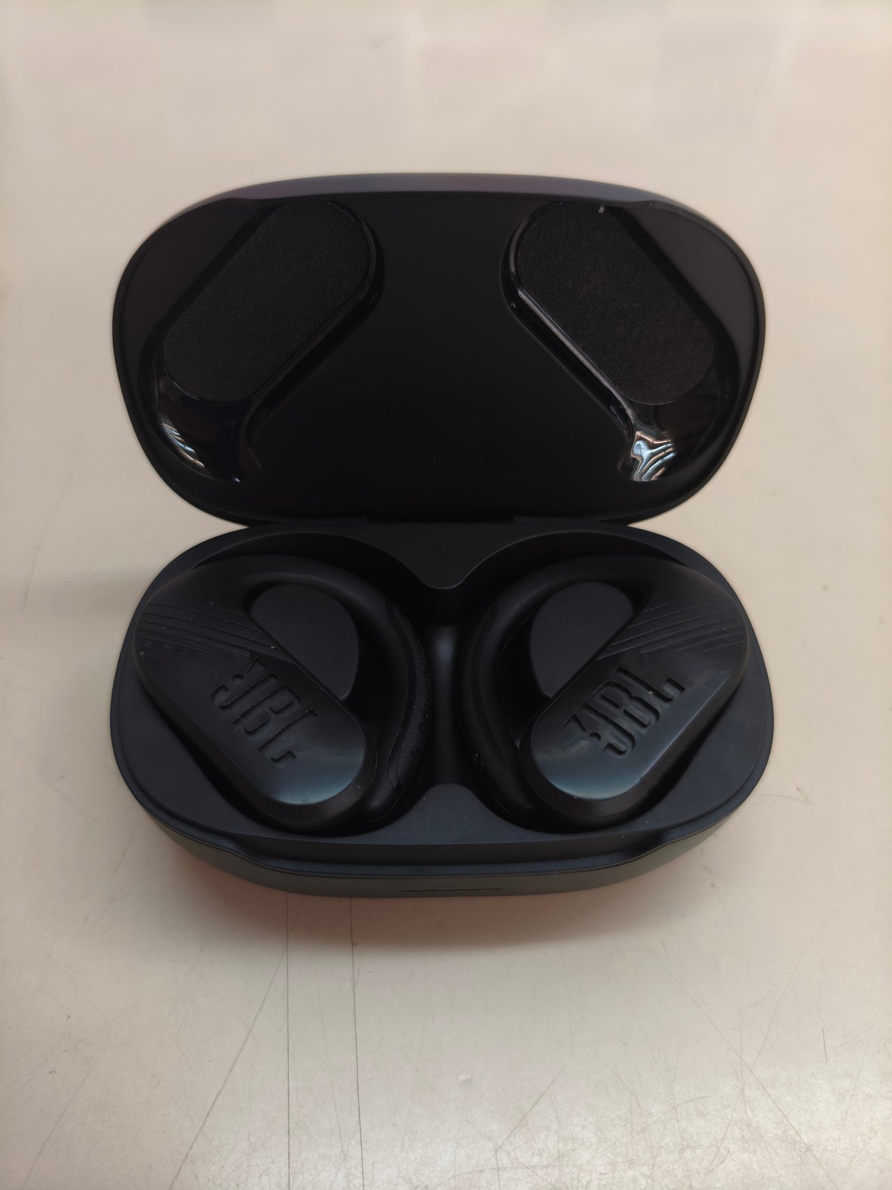 Auriculares inalámbricos JBL Endurance Peak 3 (negros)
