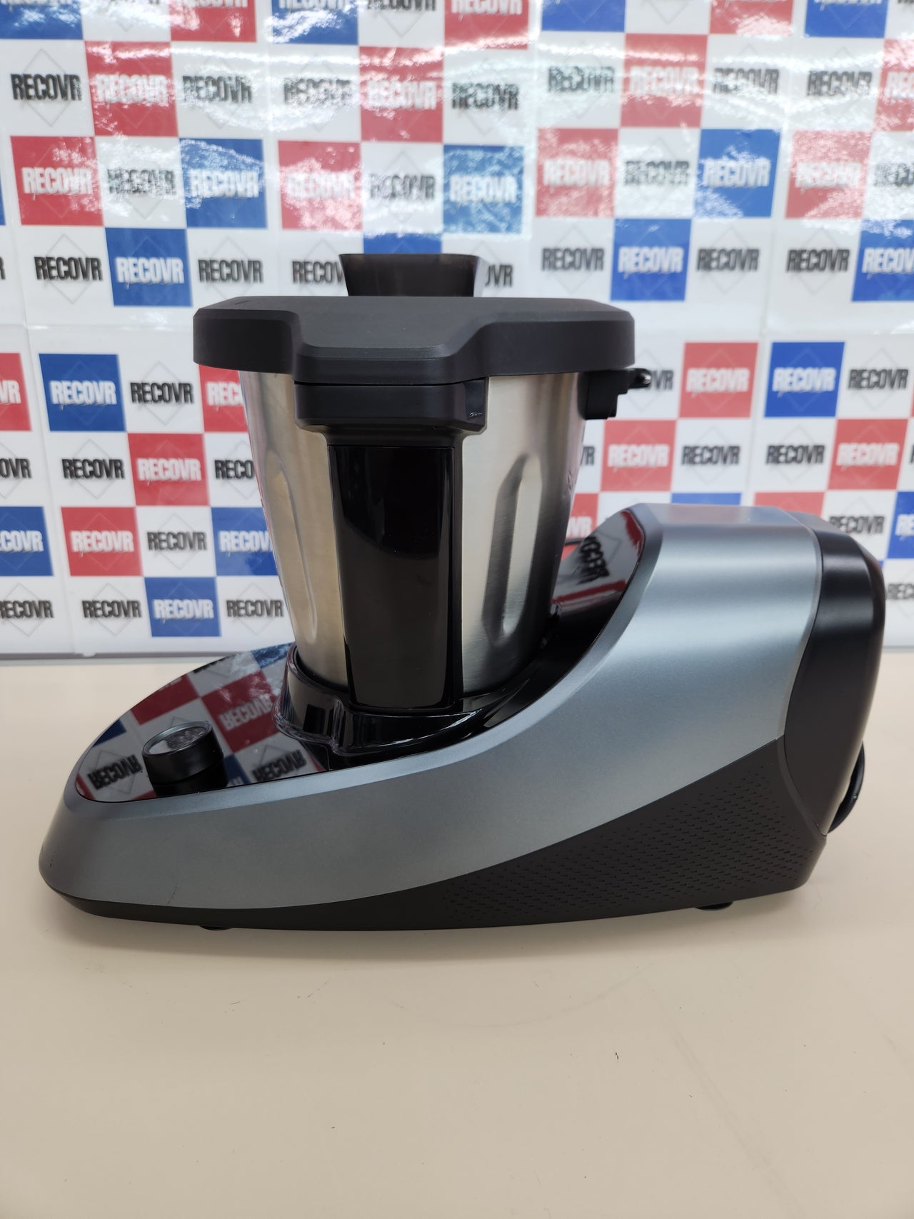 Cecotec Robot de Cocina Multifunción Mambo Touch con Jarra Habana. 1600 W, 37 Funciones, Pantalla Táctil TFT 5" con Recetario Integrado, 3,3 Litros, APP, Báscula y Jarra de Acero Inox + Habana