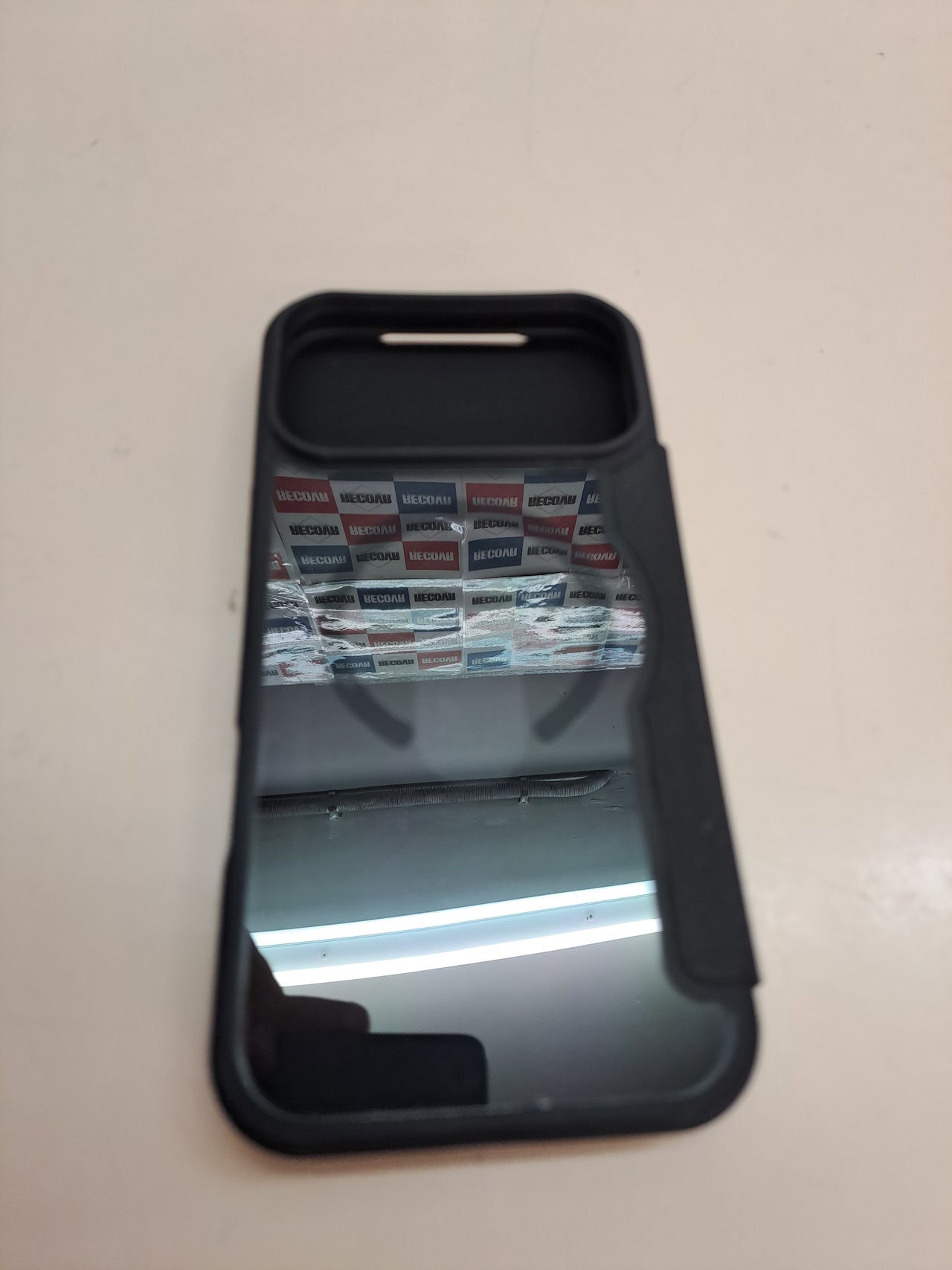 Funda OtterBox React Folio MagSafe para iPhone 17 Pro Max