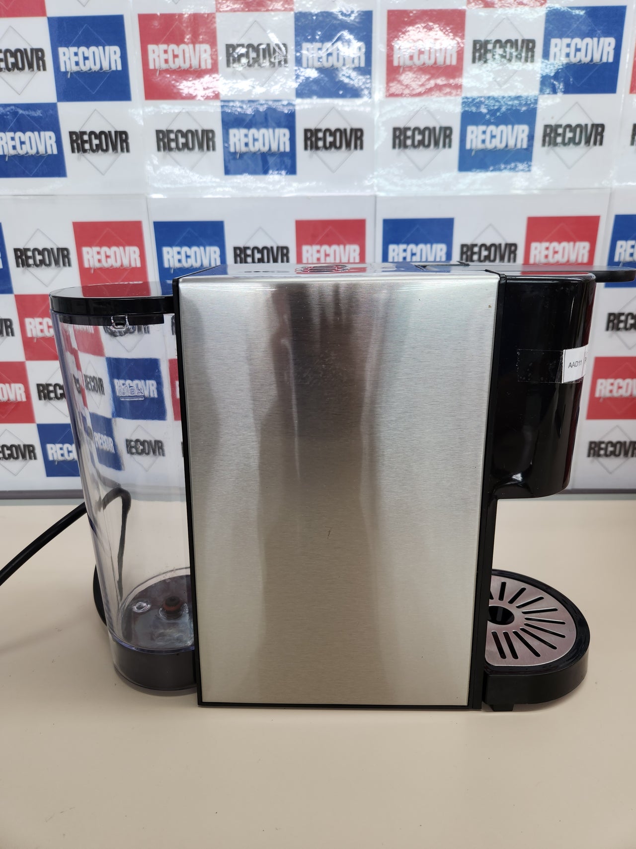 Cafetera 19 bares  multicápsulas,1450W, 800ml adaptadores para cápsulas Nespresso, Dolce Gusto, Lavazza a Modo Mio, monodosis ESE y café molido, 19 bares, depósito de agua extraíble Princess 249451