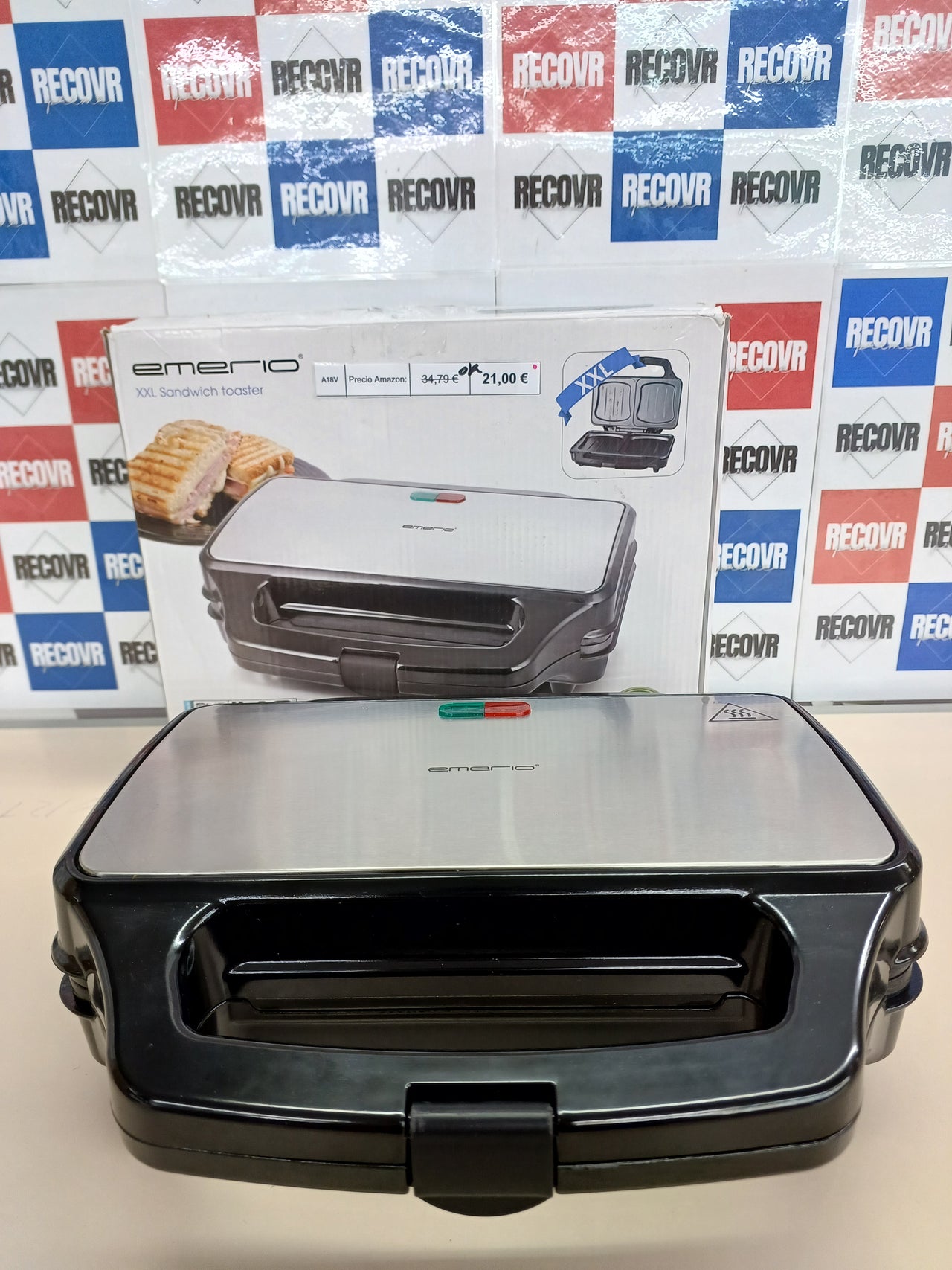 Sandwichera XXL 900 W Emerio apta para todos los tamaños de tostadas, sin BPA, forma de concha, fácil de limpiar, queso no gotea, ganador de precios/rendimiento, prueba 03/2019,
