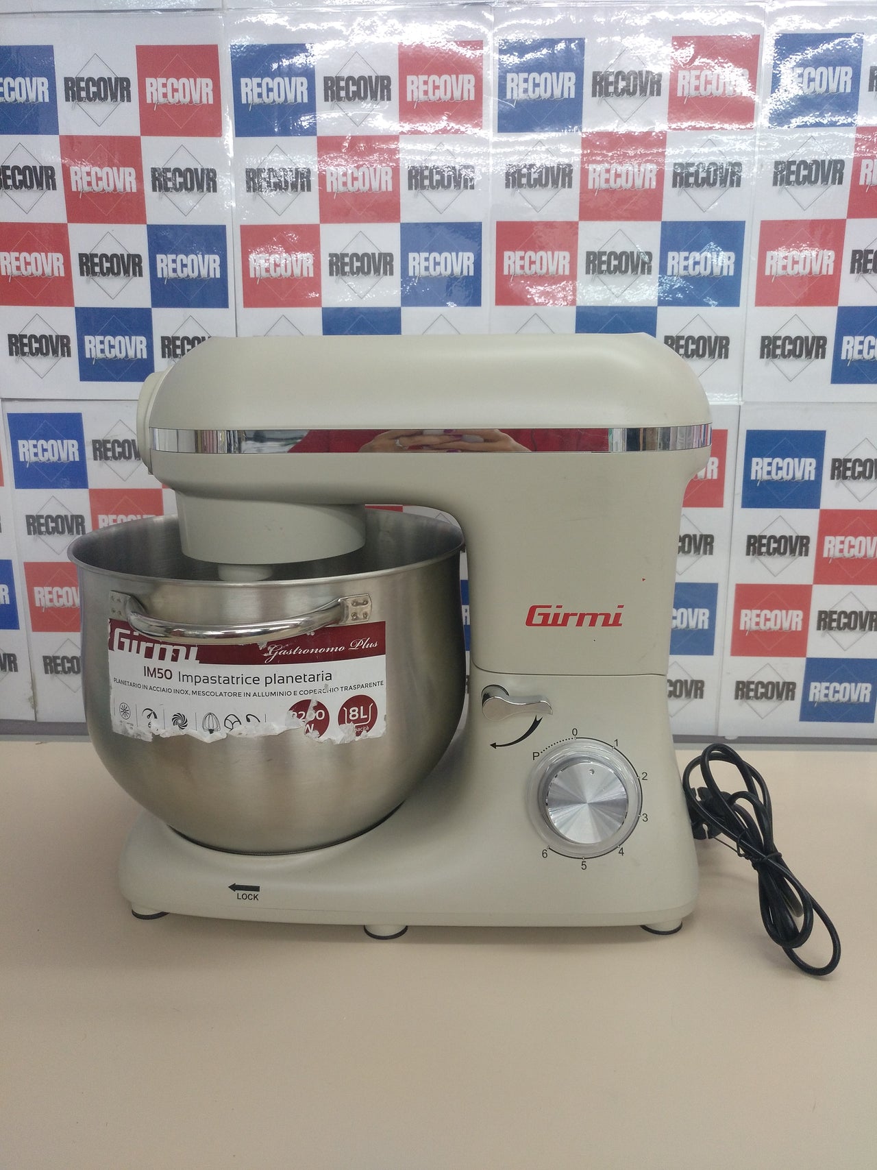 Amasadora planetaria, 2200W Max, 8 litros, 6 velocidades, Girmi IM50