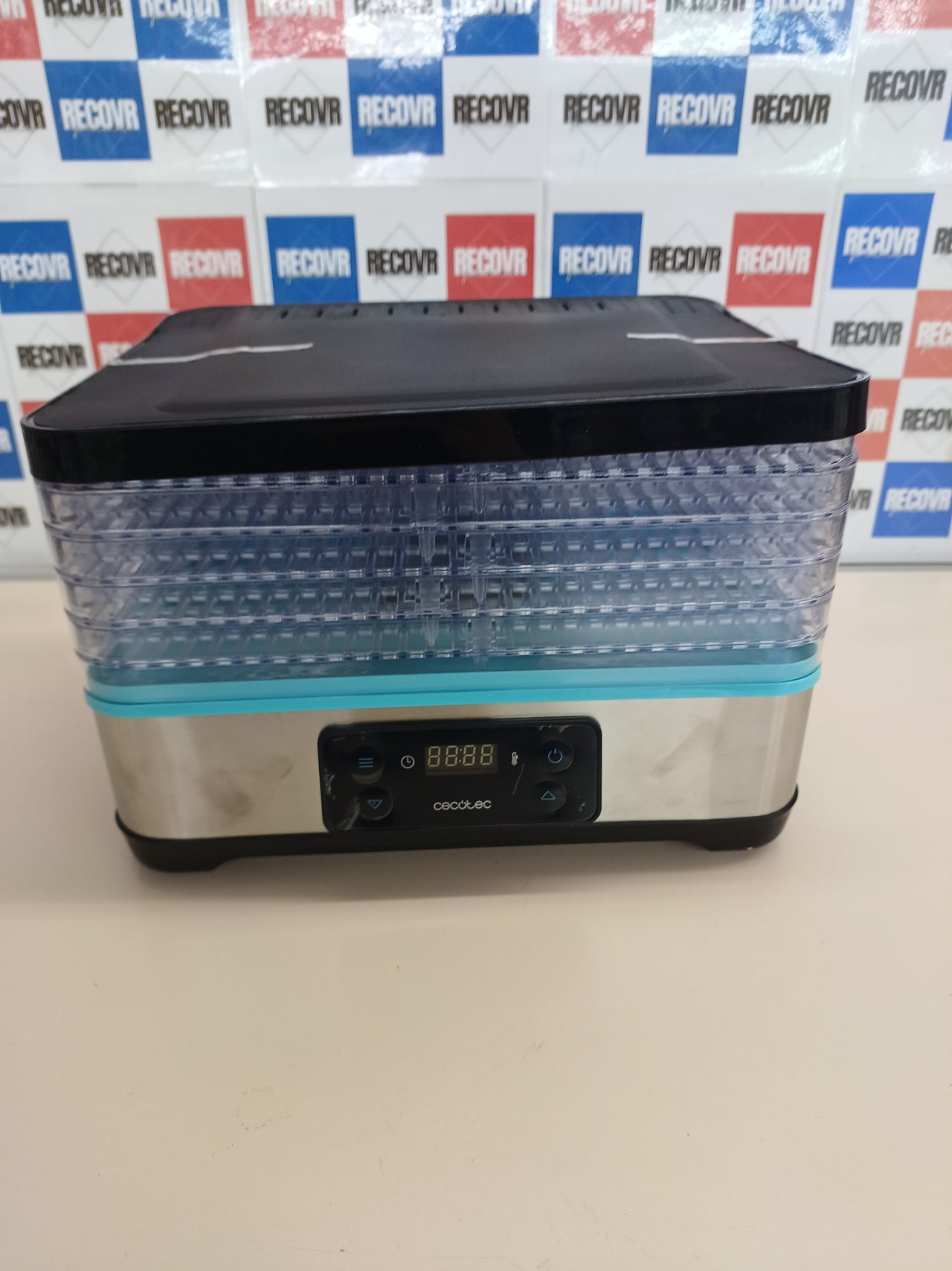 Deshidratador de alimentos 300W con 5 bandejas Cecotec