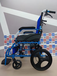 Thumbnail for Mobiclinic, Modelo pirámide, Silla de ruedas ortopédica tránsito, Para minuválidos y ancianos, Plegable, Aluminio, Freno en manetas, Reposapiés, Reposabrazos, Ligera, Azul, Asiento 46 cm
