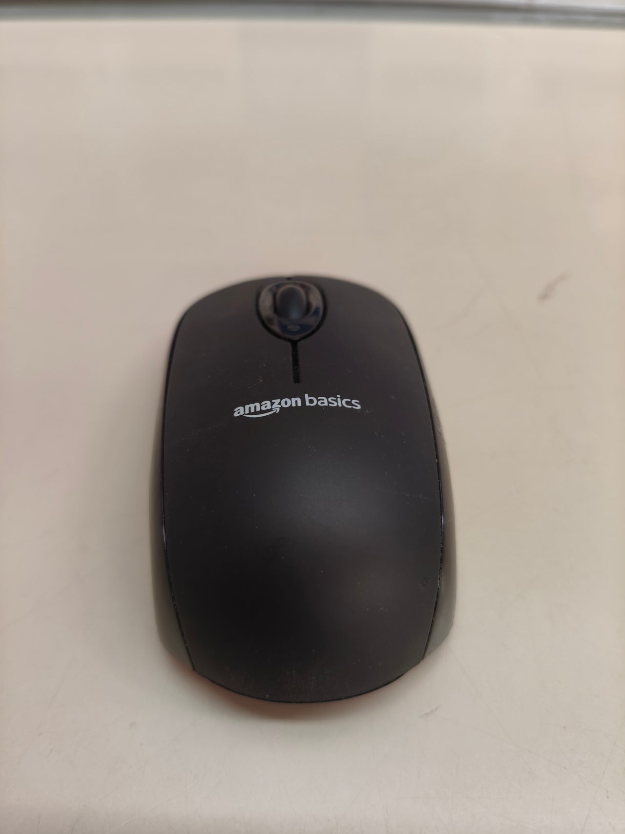 Ratón inalámbrico Amazon Basics con receptor USB, negro