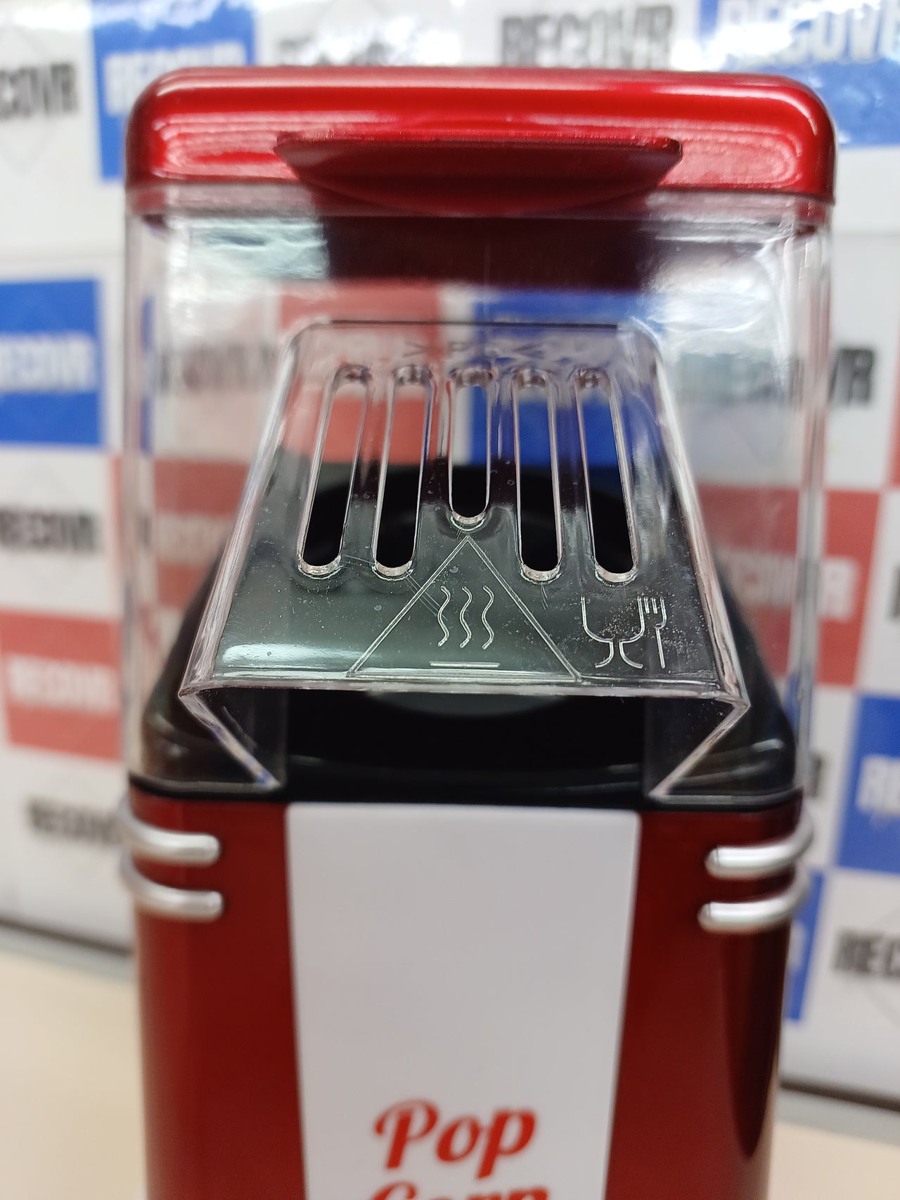 Palomotera 630 W, 260 milliliters, Plastic, Blanco/Rojo BEPER 90.590 Pop Corn Retro
