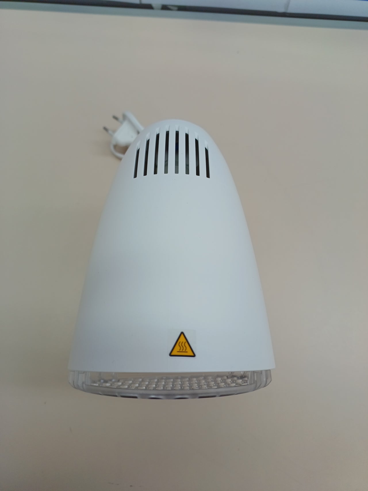 Beurer IL 11 Lámpara de infrarrojos con rejilla protectora, dispositivo médico con calor calmante para uso en resfriados y tensiones musculares, 5 niveles de inclinación