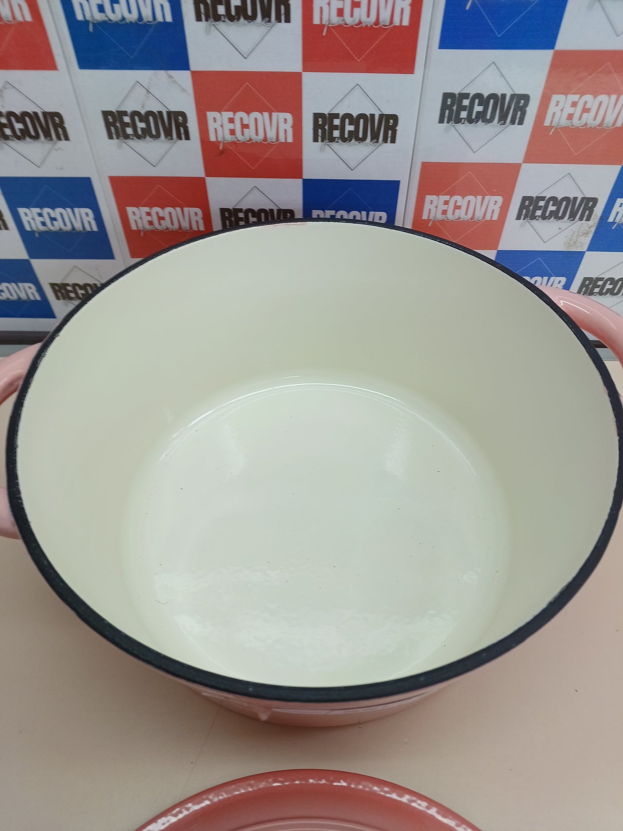 Olla hierro fundido esmaltada Ø28 cm rosa – Overmont