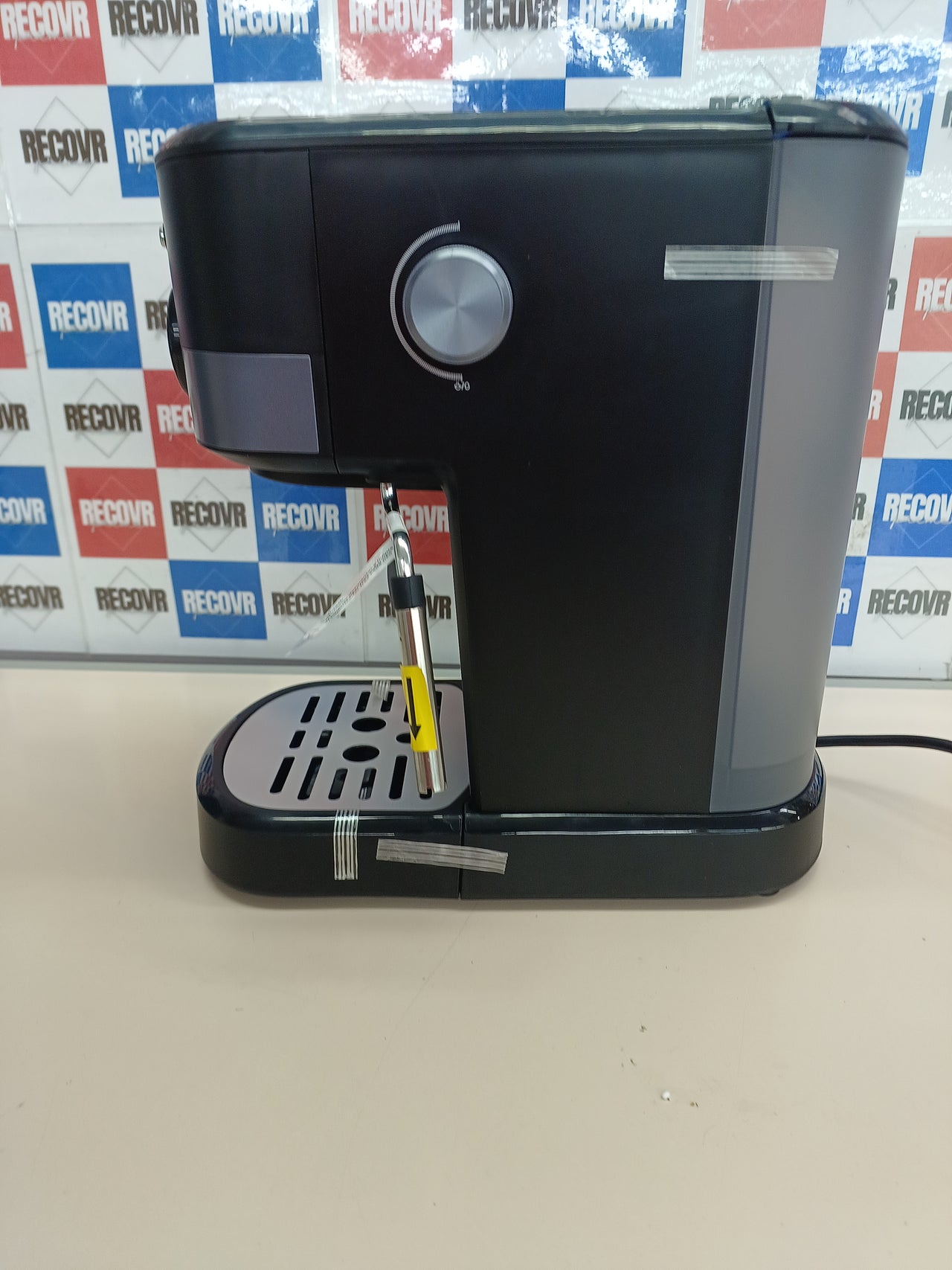 Cafetera espresso 20 bares 1100 W con vaporizador – Cecotec