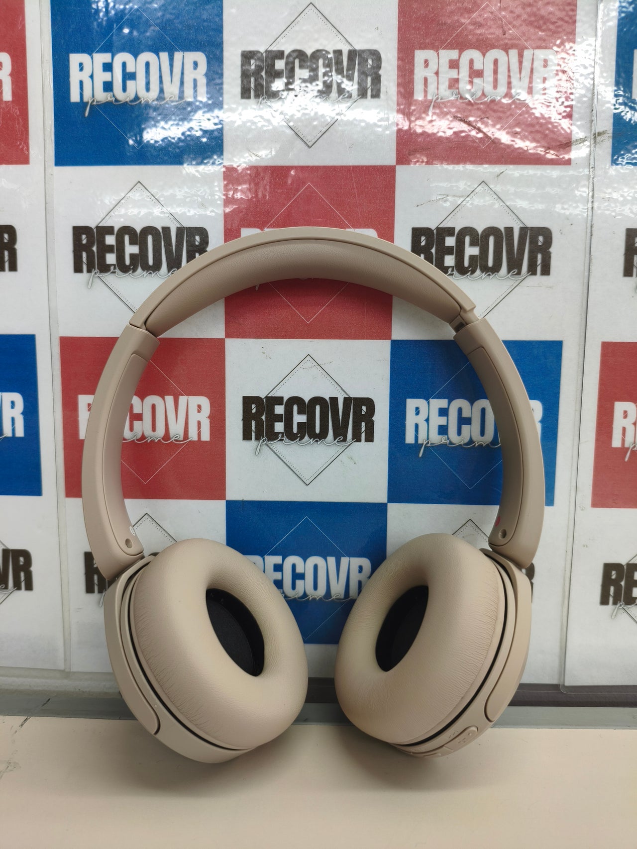 Auriculares Sony WH-CH520 Bluetooth beige con 50 horas de batería
