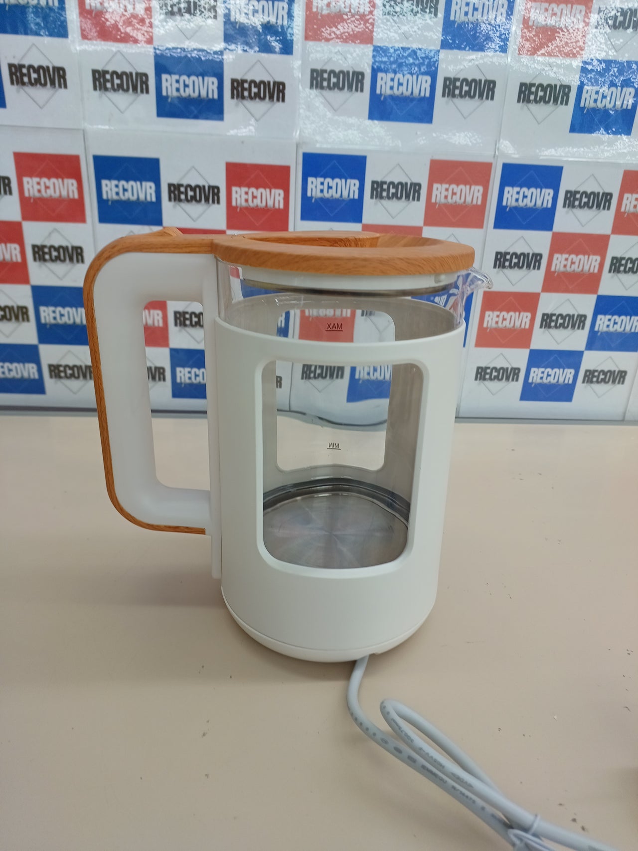 Hervidor 1,8 L cristal con base 360° JOCCA