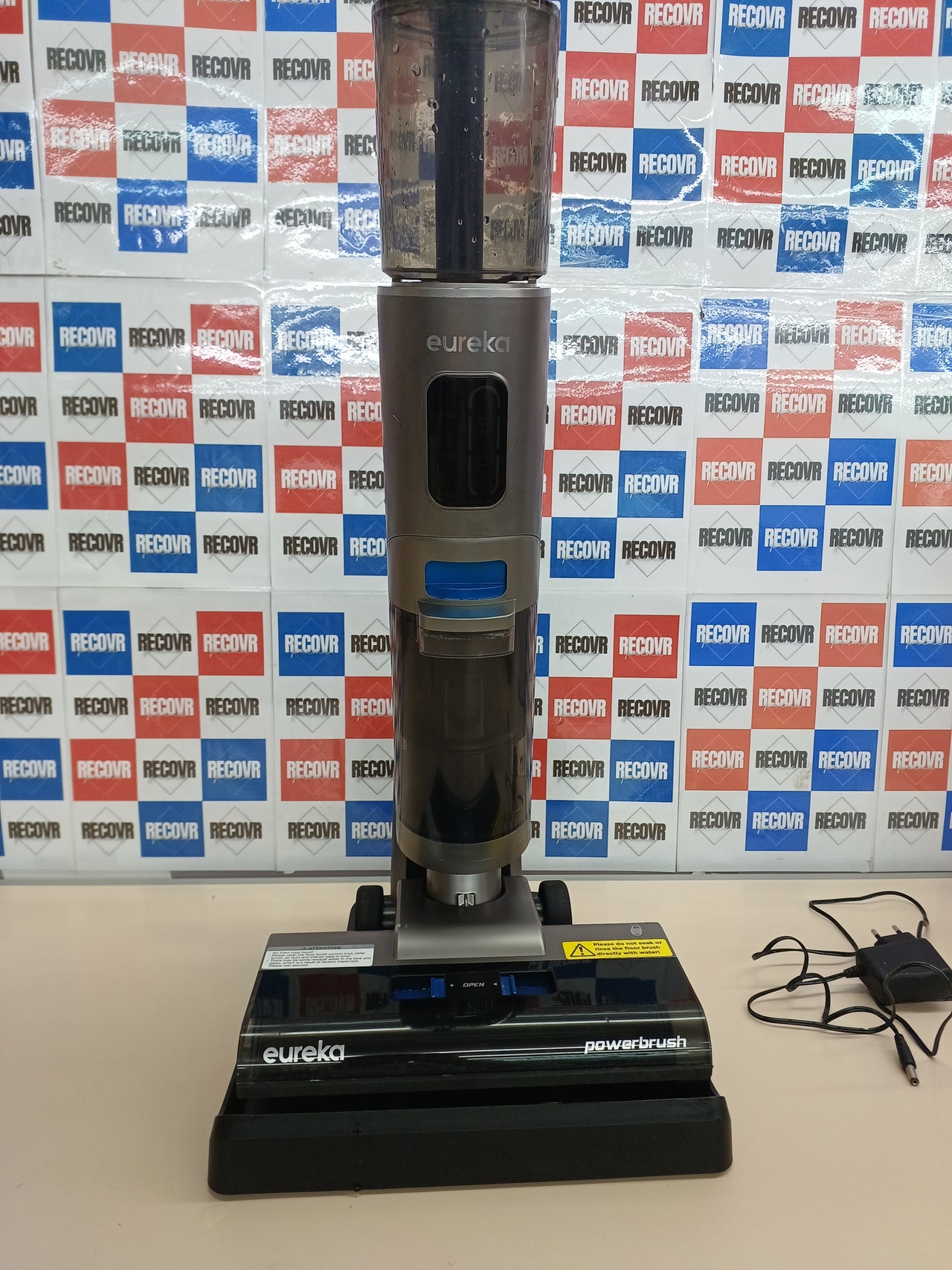 Aspiradora fregona sin cable multisuperficie voz Eureka