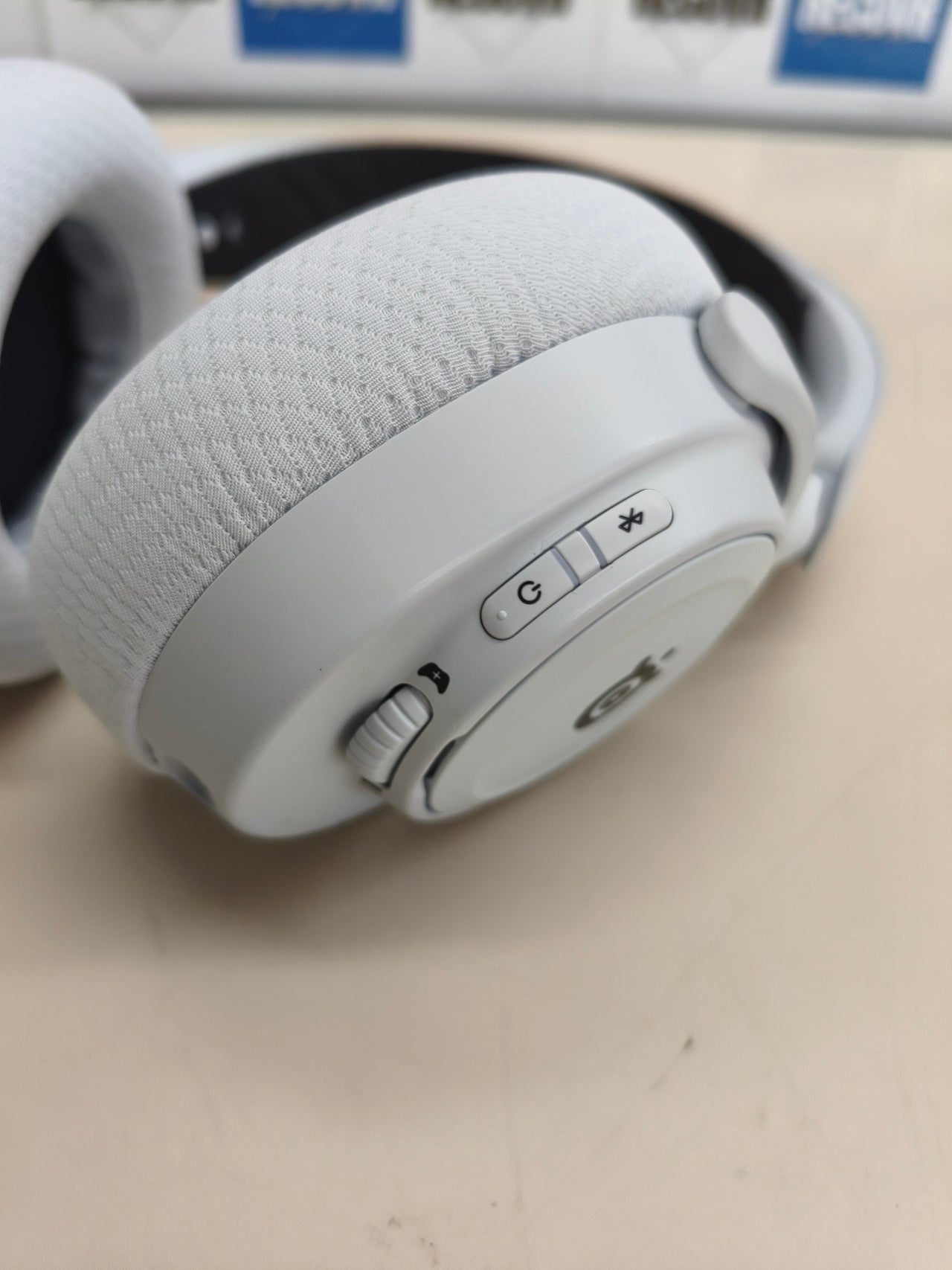 Auriculares inalámbricos SteelSeries Arctis Nova 7X