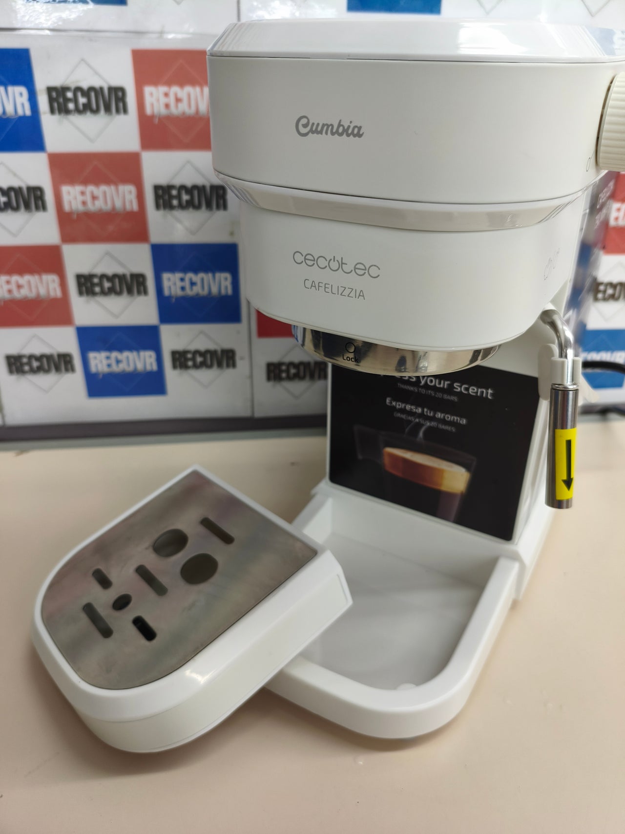 Cafetera espresso Cecotec Cafelizzia 790 White 20 bares