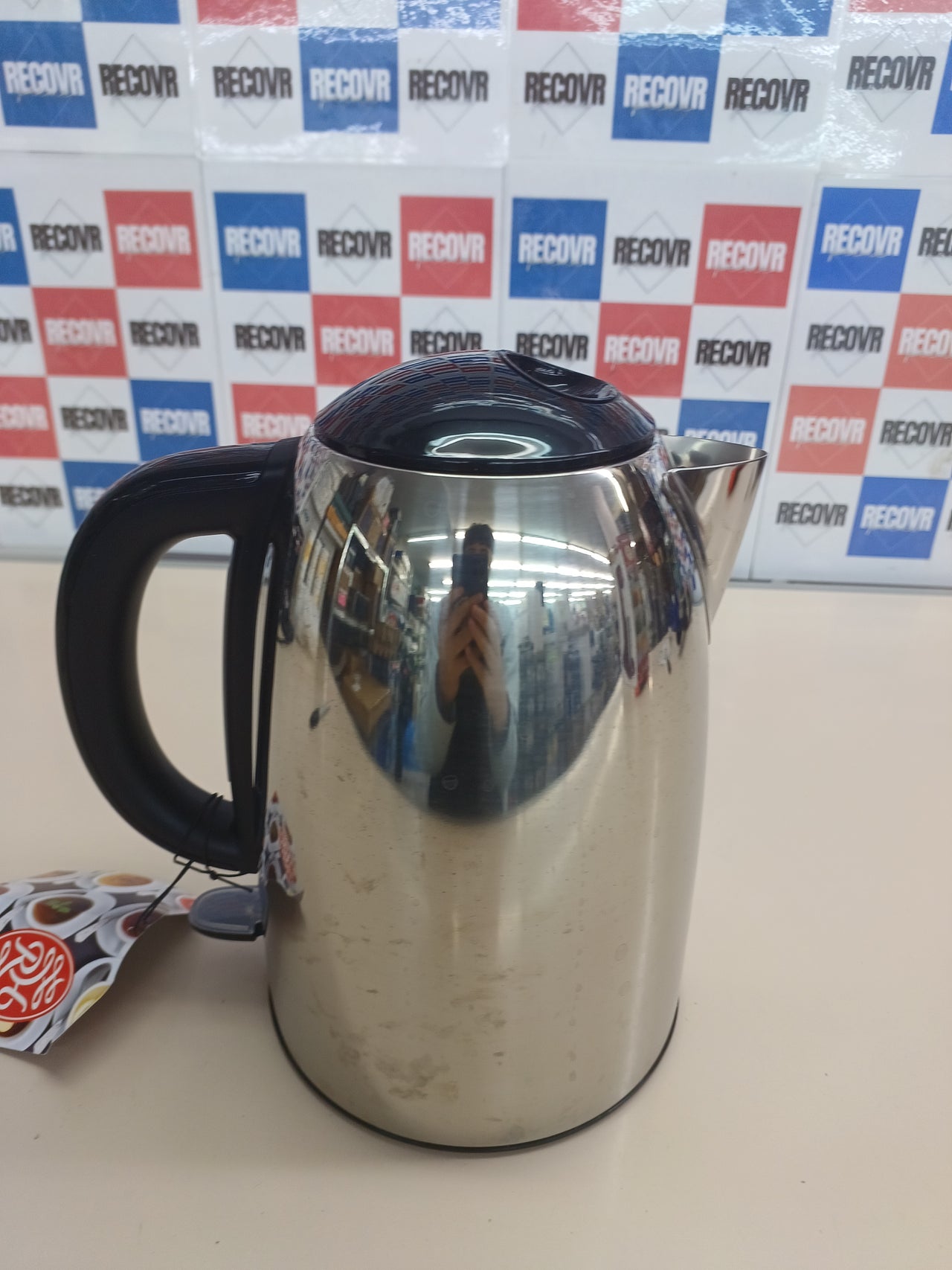 Hervidor eléctrico 1.7L 2400W acero inox Victory Russell Hobbs
