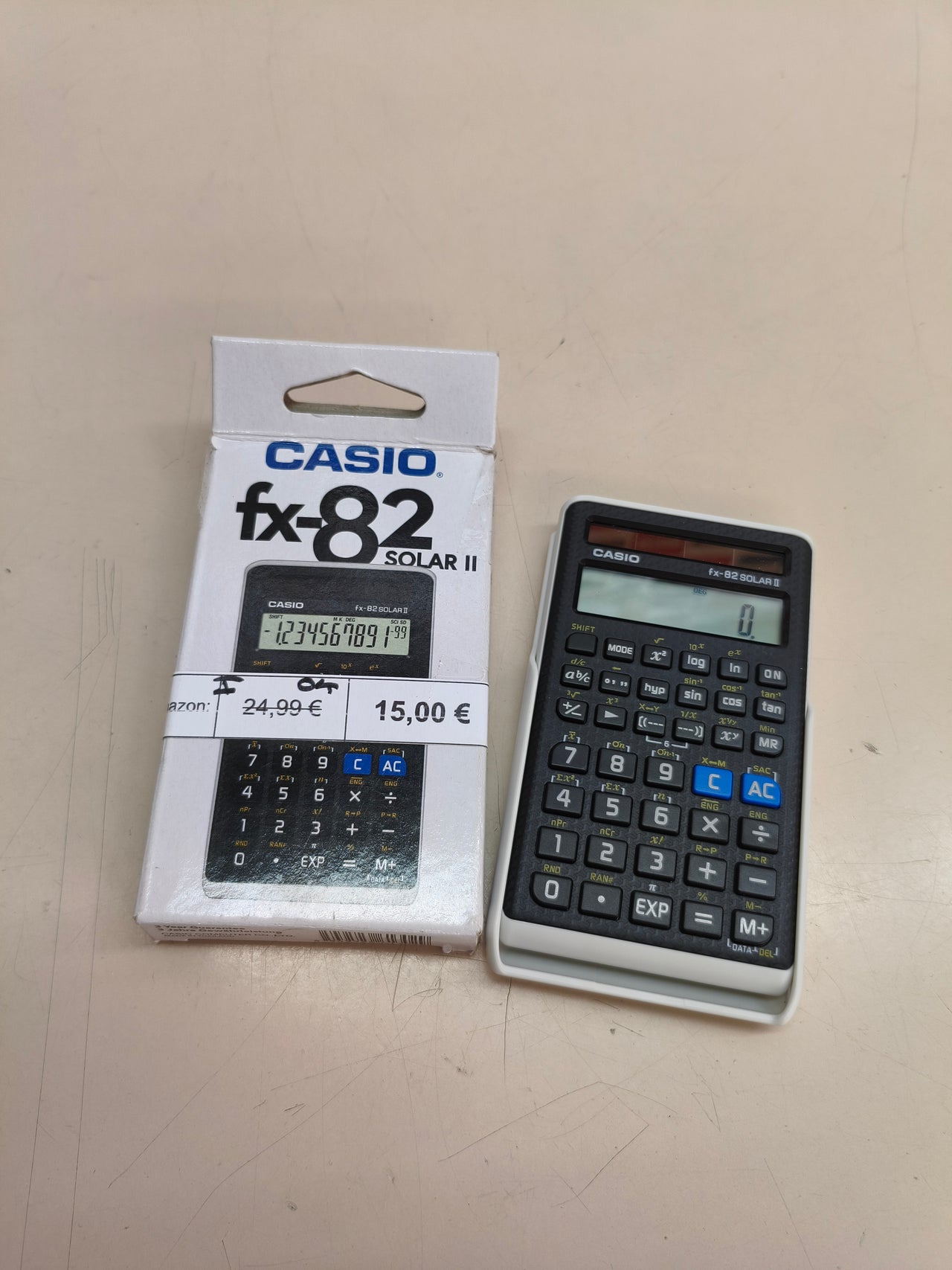 Calculadora escolar Casio FX-82SOLAR II