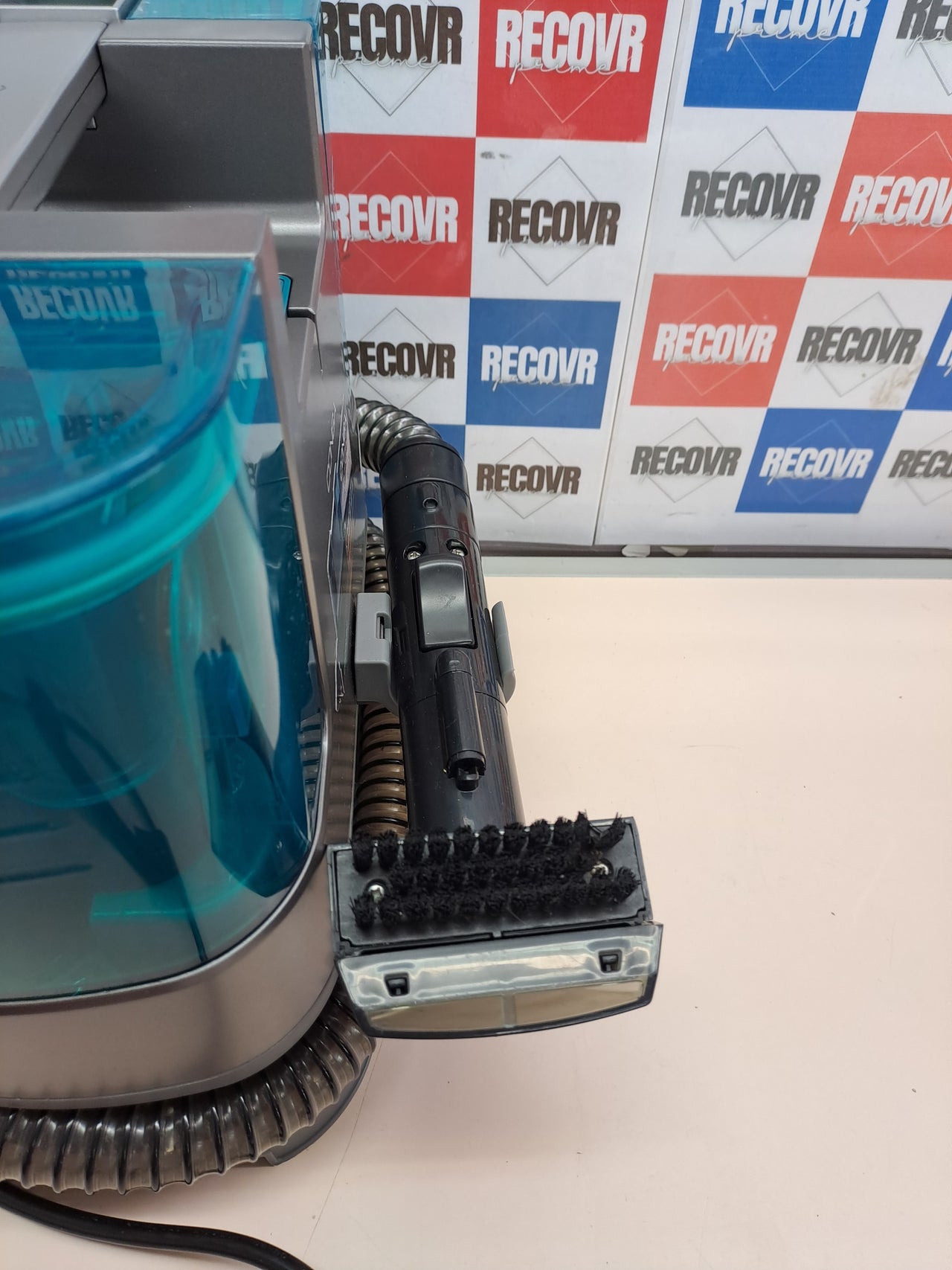 Aspirador tapicerías 400 W doble depósito – Cecotec
