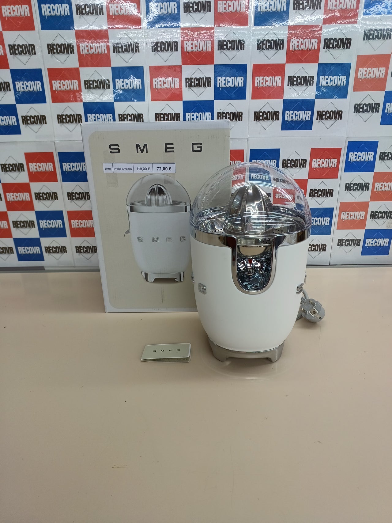 Exprimidor de cítricos Smeg CJF11PKEU