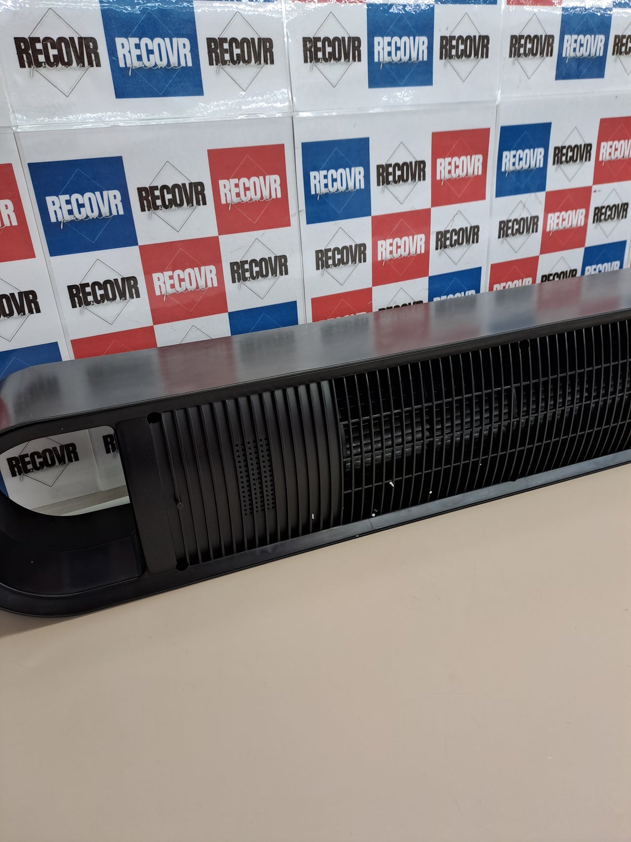 Ventilador torre 60W wifi ionizador 40" Cecotec