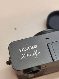 FUJIFILM X-HF1, cámara compacta, gris carbón
