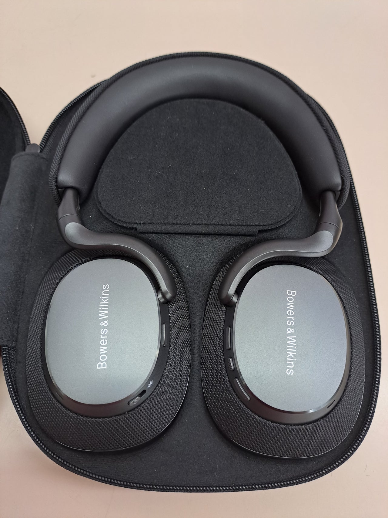 Auriculares over-ear ANC Hi-Res 30h Bowers & Wilki