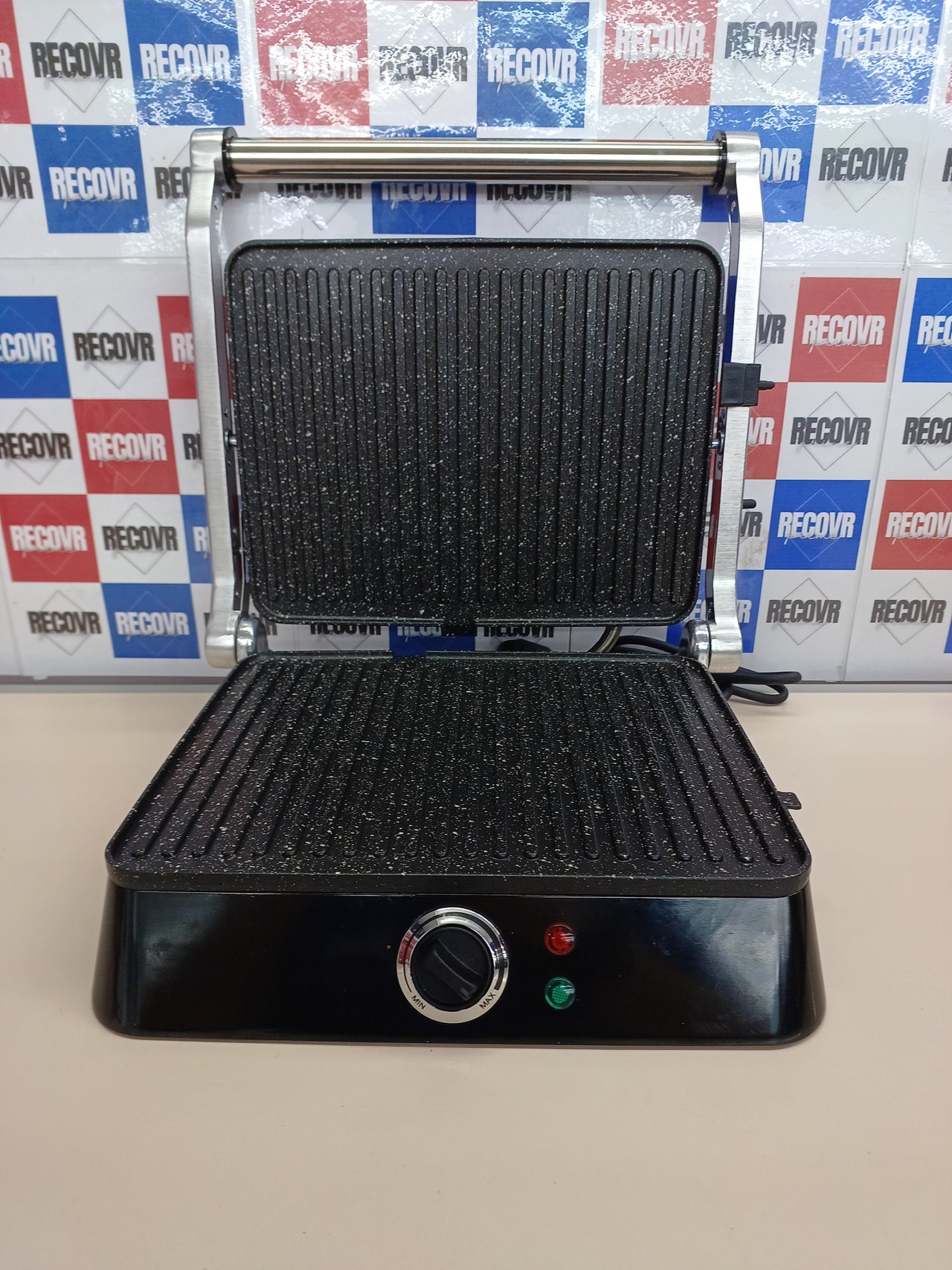 Parrilla 29,3 x 23 cm efecto Petravera, cuerpo inoxidable, placas  Girmi