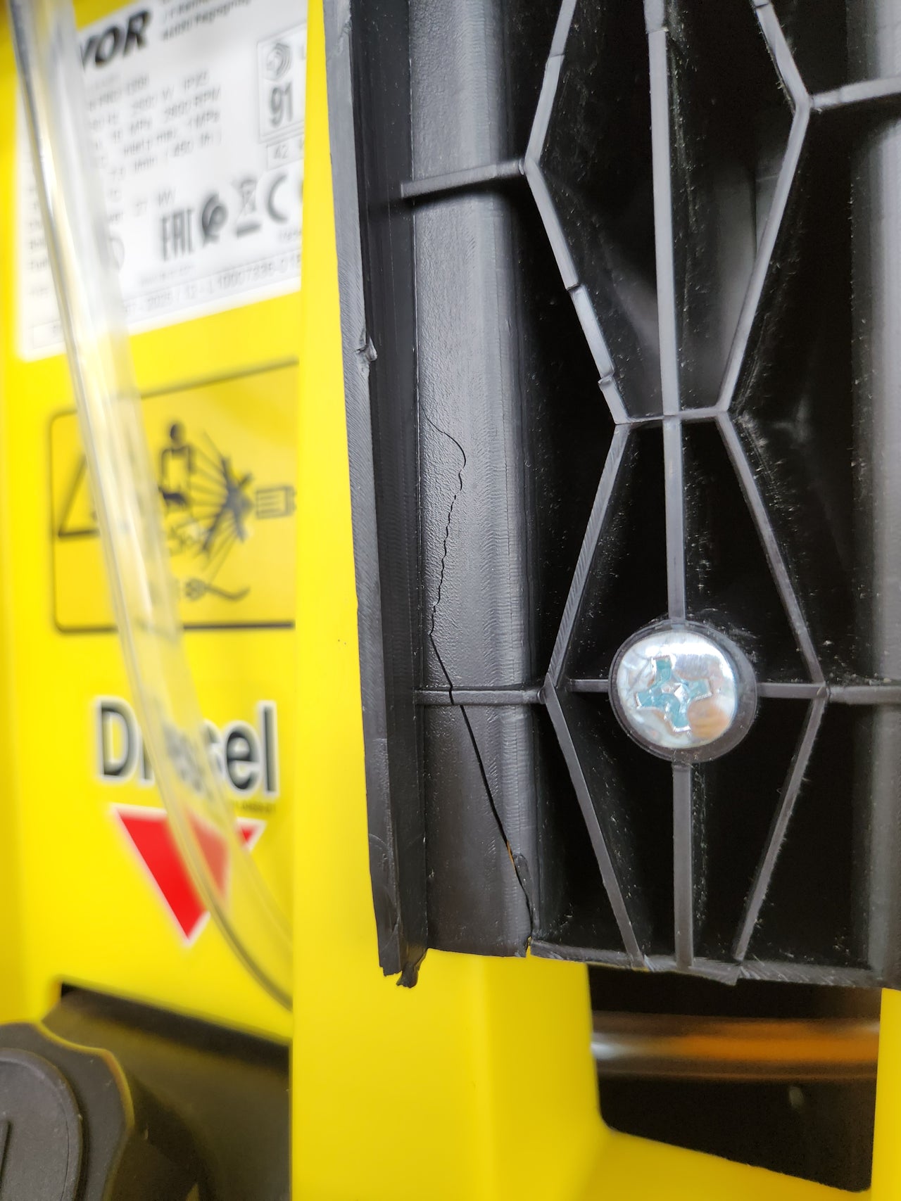 Hidrolimpiadora 2500W Monofásica de Agua Caliente Lavor Rio-R Pro 1218 – 160 bar, 450 l/h,