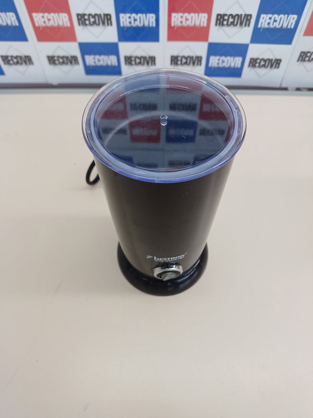 Bestron Espumador de Leche Eléctrico, Viva Italia, Inalámbrico, 550 W, 300 ml, Negro