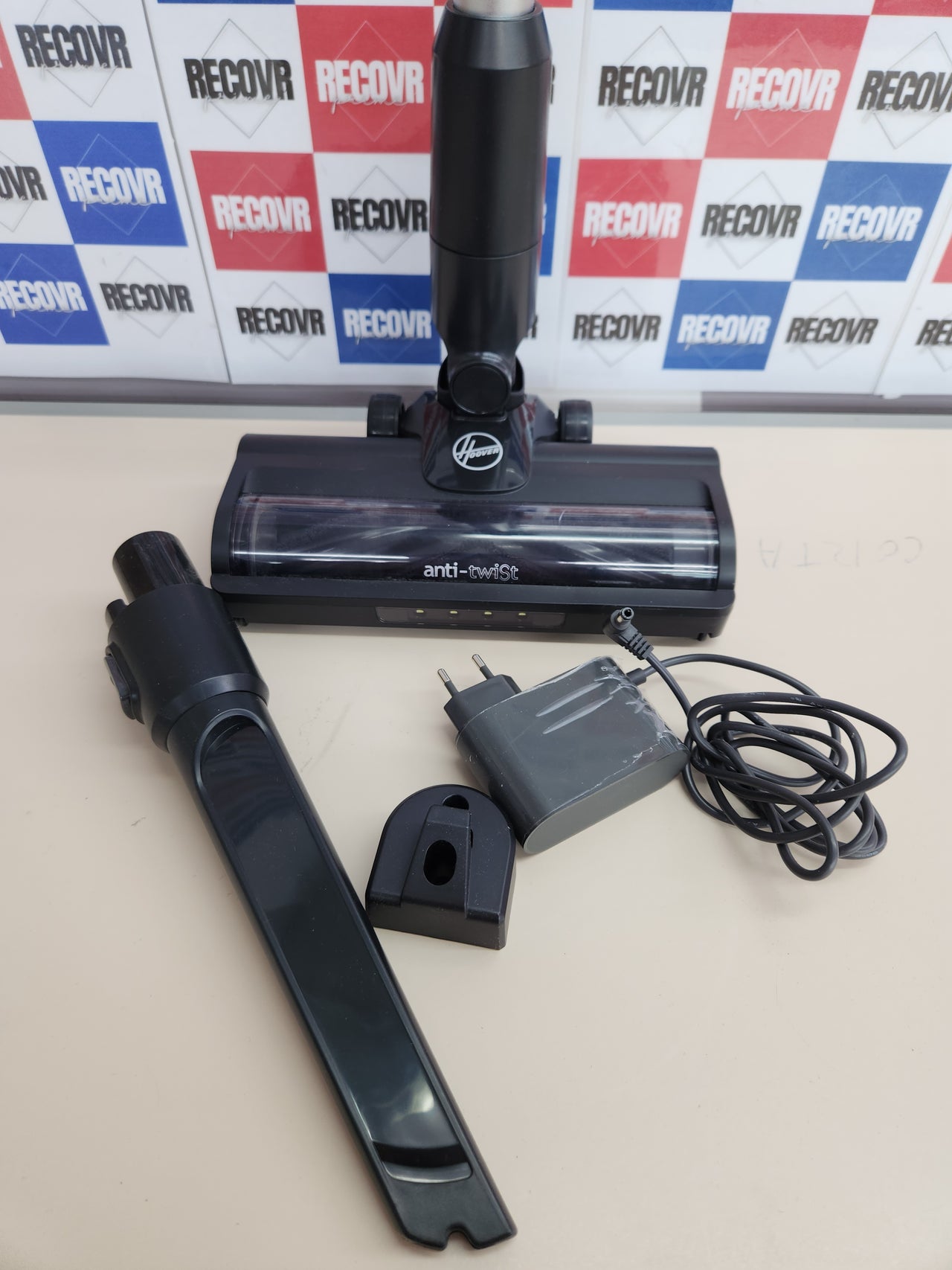 Aspiradora Sin Cable Hoover HF1 Plus Turbo 45min