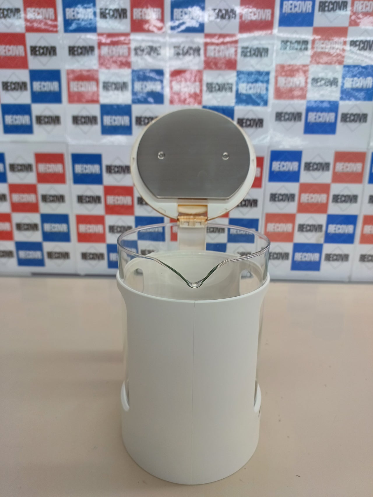Hervidor 1,8 L cristal con base 360° JOCCA