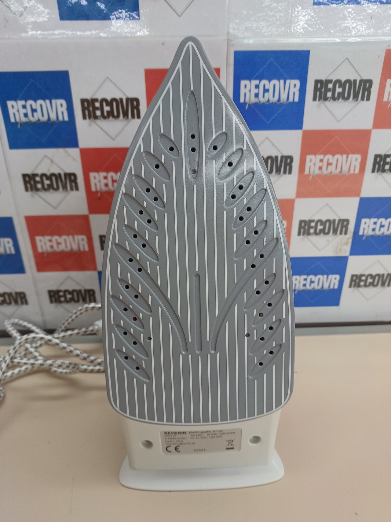 Plancha vapor 2400 W suela cerámica – Severin