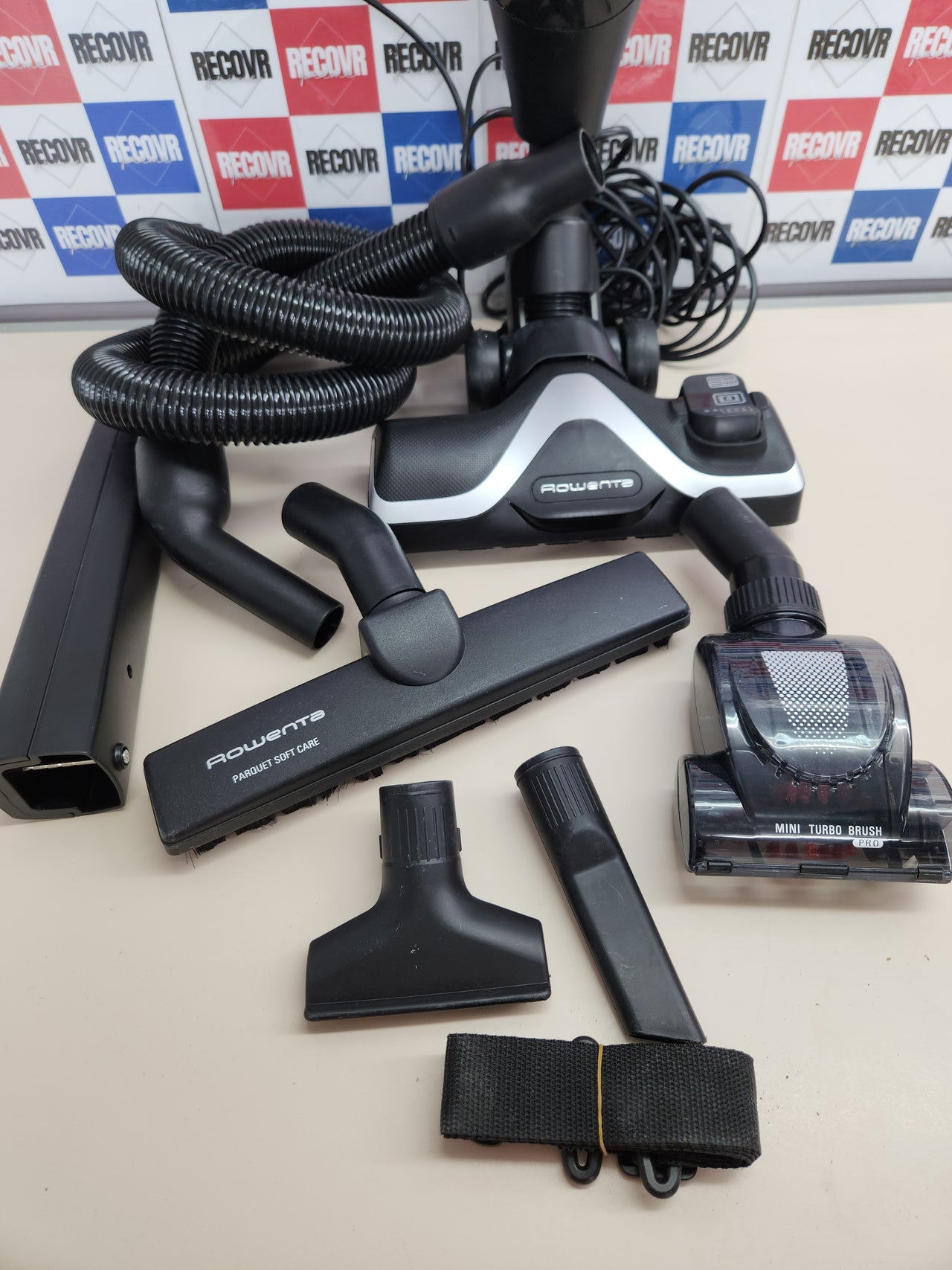Aspiradora Escoba Sin Bolsa 750 W Rowenta Powerline Extreme