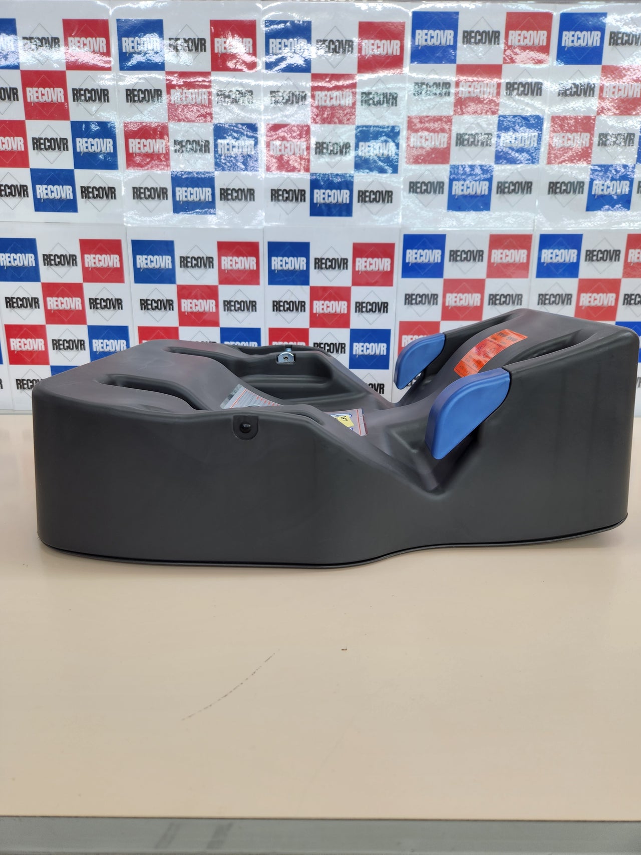 Inglesina Huggy - Base para sillas de coche, color negro