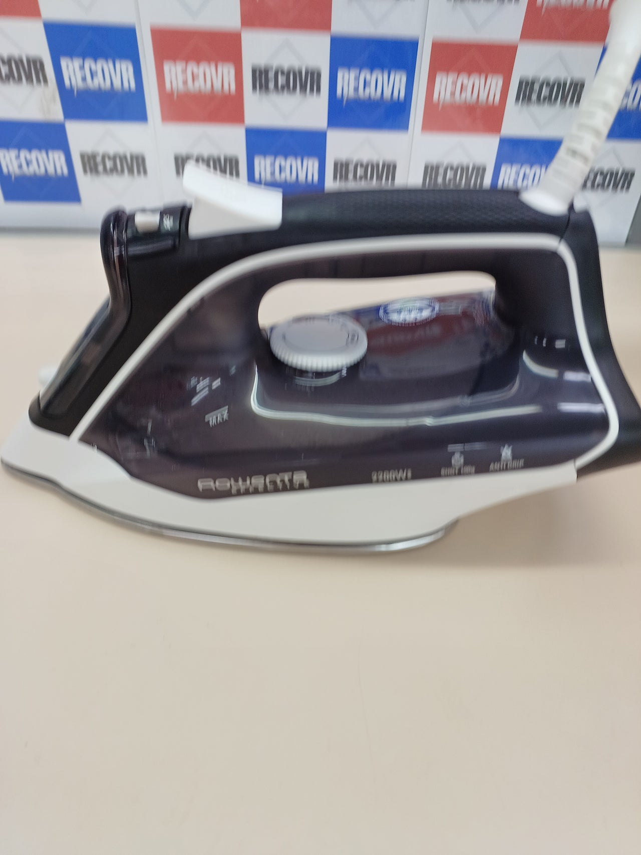 Plancha vapor 2400 W , golpe vapor 120 g/min, ajustes fáciles de usar, vapor automático, Autosteam, suela Microsteam 300 de acero inoxidable Rowenta Effective DX1635