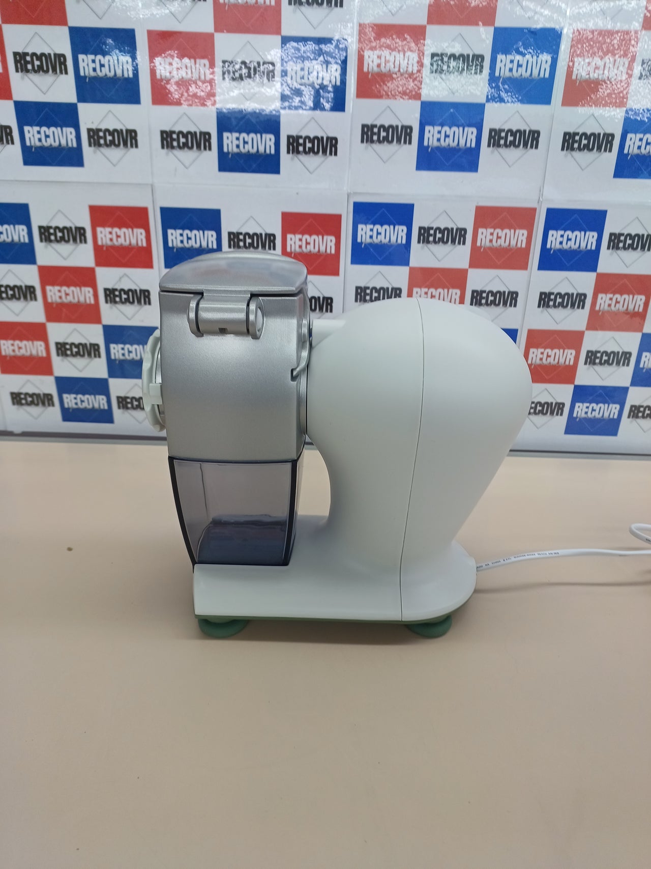 Rallador Eléctrico, 150 w. Rodillo Acero Inoxidable, Tolva Aluminio, Recipiente Extraíble Tapa Frescura, Sistema Seguridad, Imetec Grattugissima,