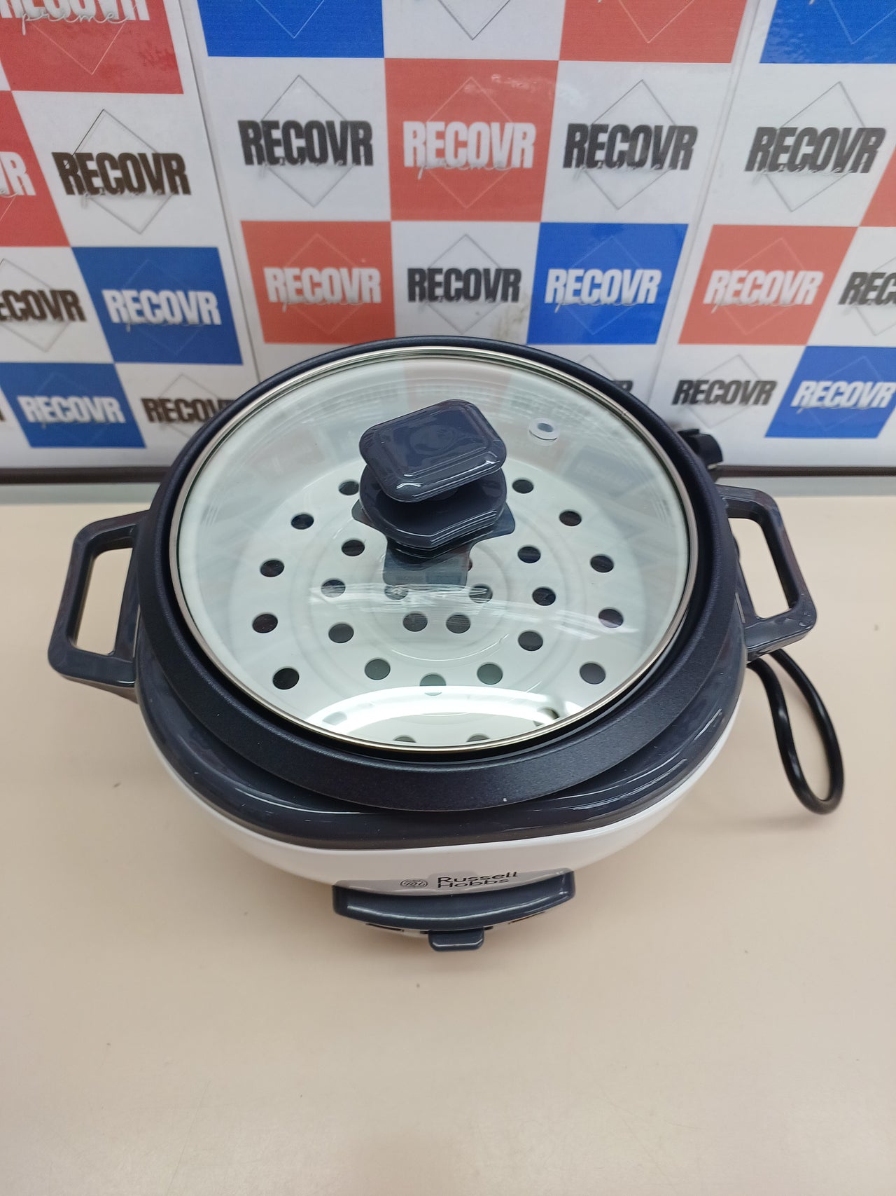 Arrocera 6 raciones 300 W con vaporera – Russell Hobbs
