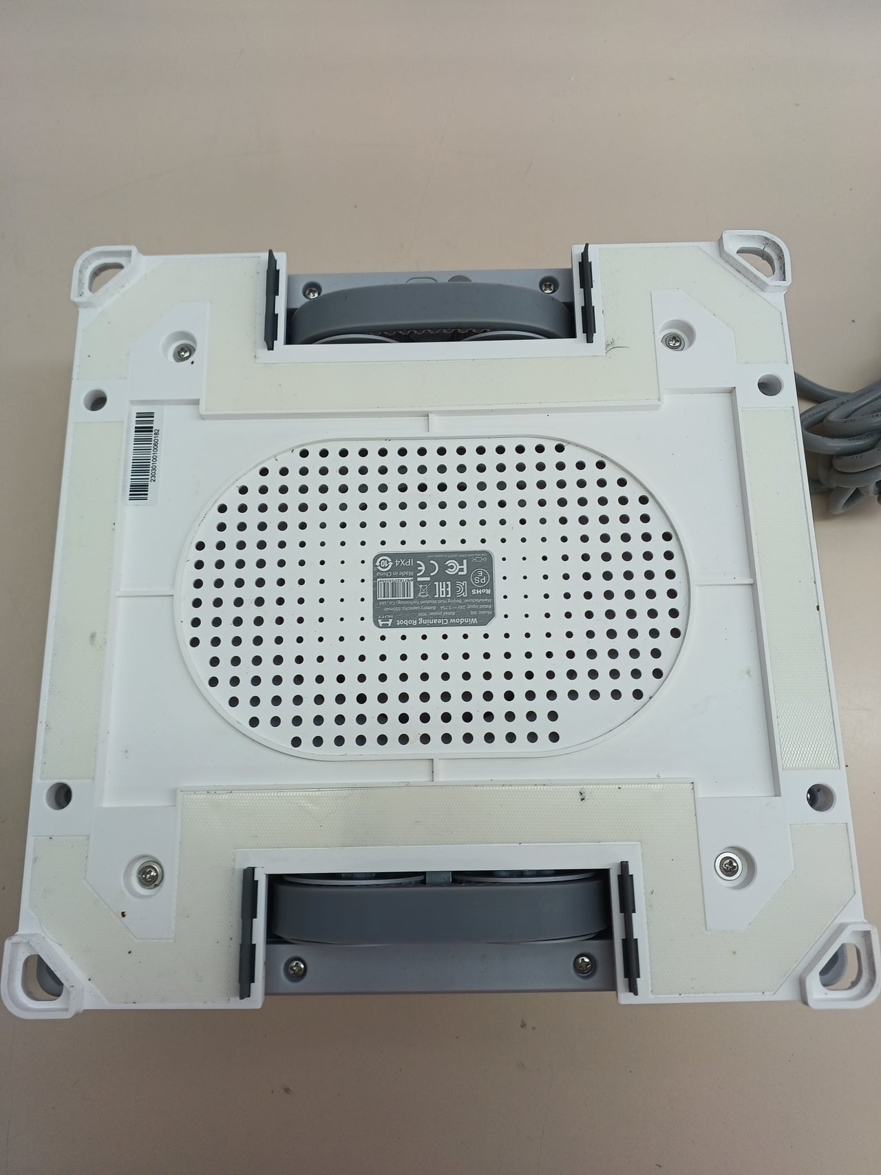 Robot limpiacristales y mopa para azulejos, espejos Hutt W8