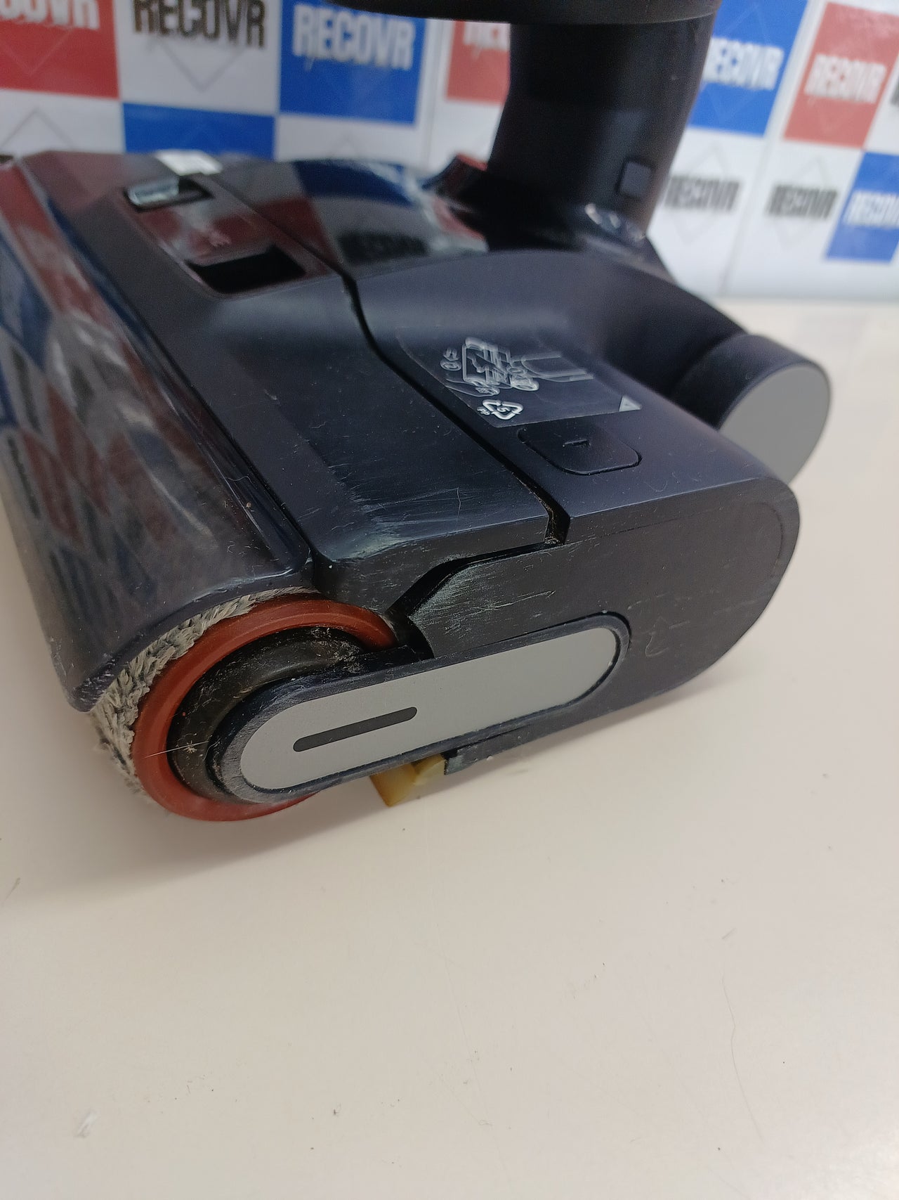 Aspiradora 16 KPa doble borde autolimpieza 60 °C Dreame