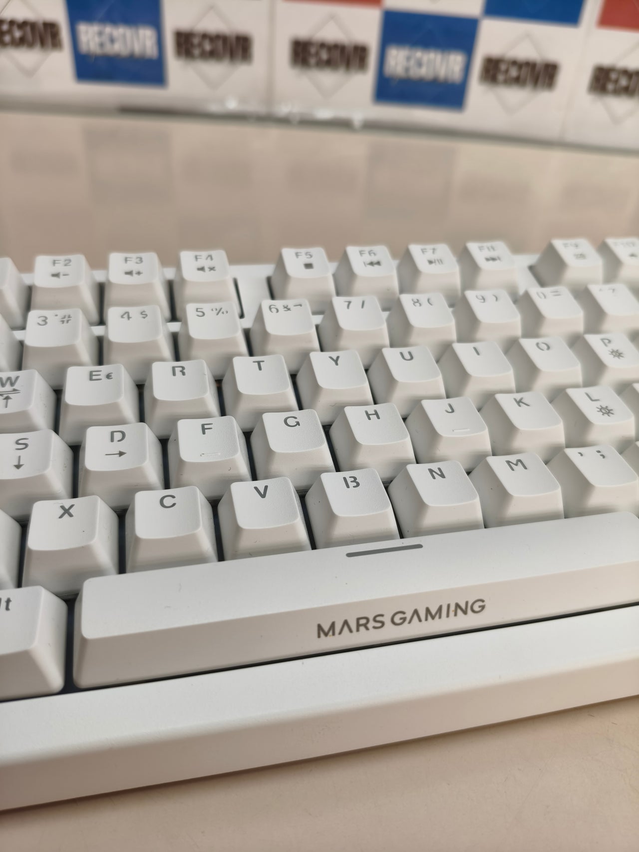 Teclado mecánico gaming Mars Gaming MKPRO