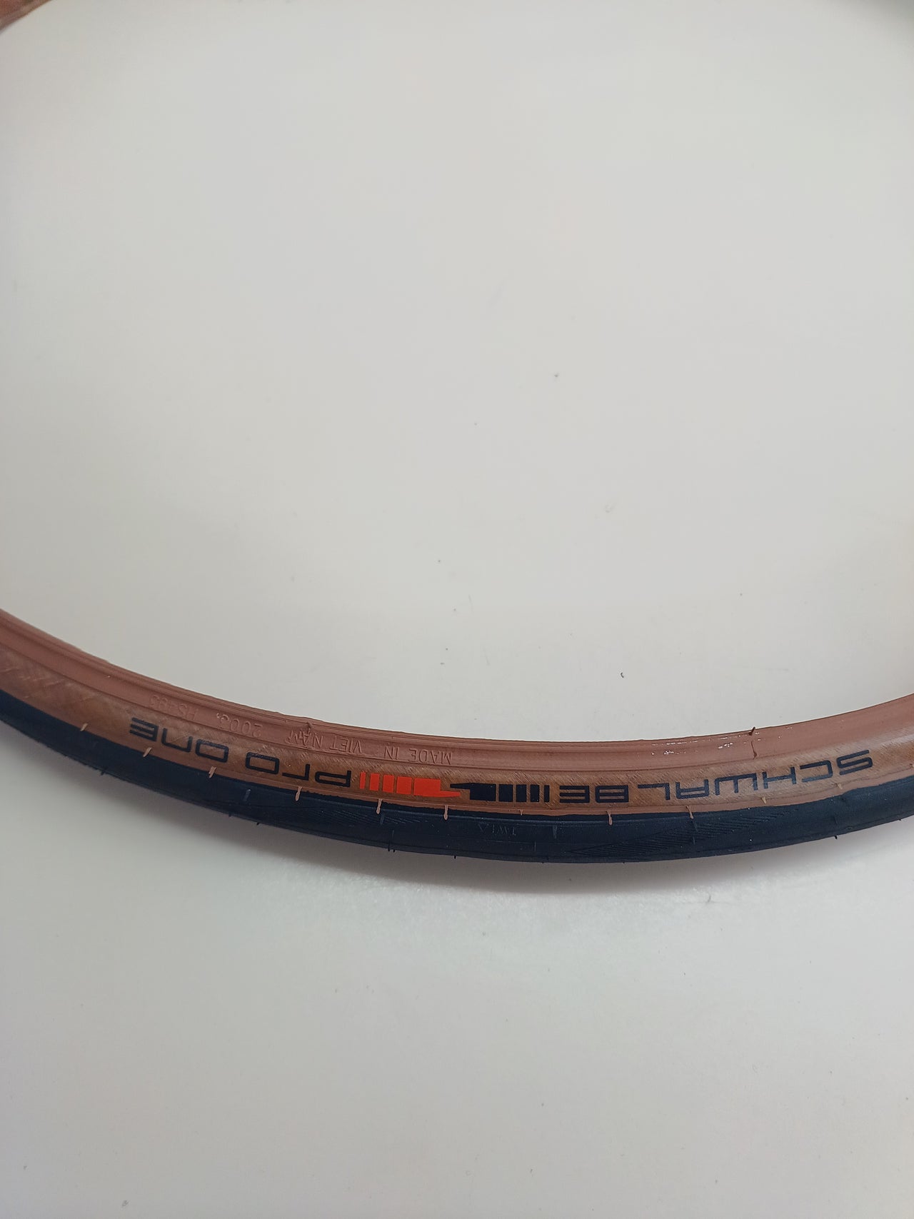 Neumático Schwalbe Pro One TLE EVO 700x30C