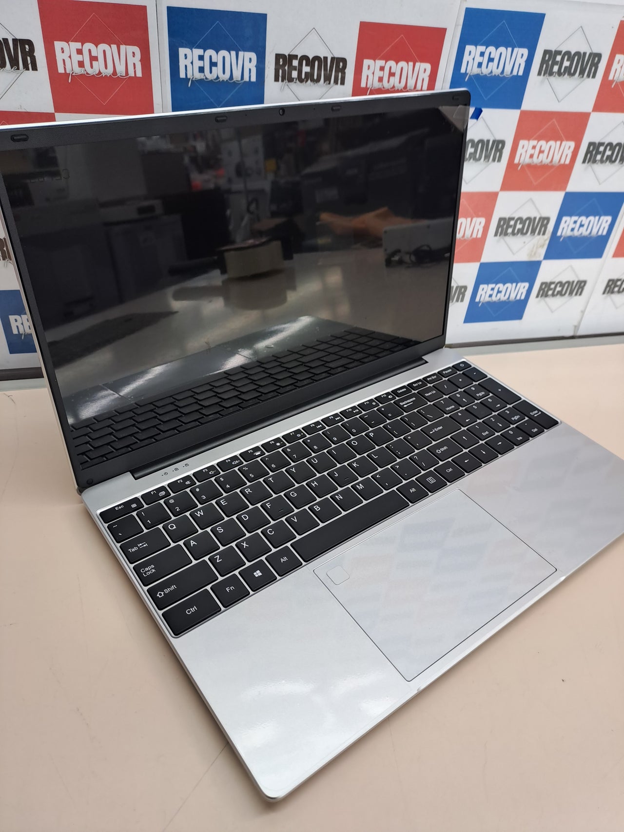Portátil 15,6” 16GB RAM 512GB SSD Celeron N5095