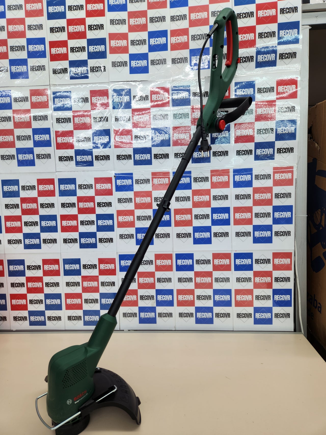 Bosch Home and Garden cortabordes eléctrico EasyGrassCut 23 (280 W, diámetro de corte de 23 cm, embalaje en caja)