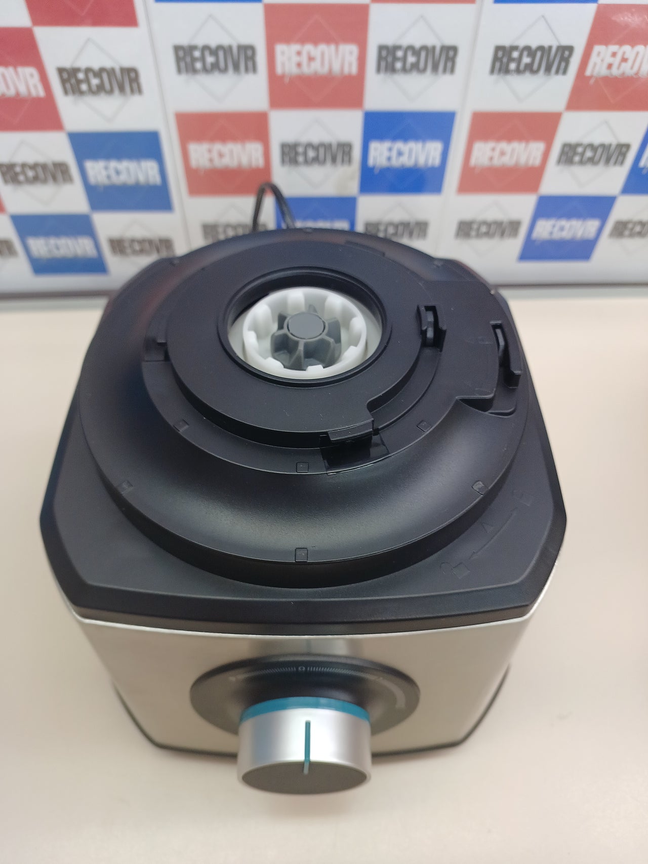 Procesador alimentos 3,5 L 2000W con accesorios Cecotec