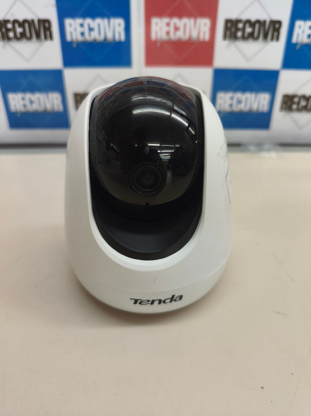 Cámara WiFi de vigilancia interior Tenda CP3 Pro 3 MP