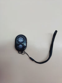 Trípode flexible portátil con mando – Amazon Basics